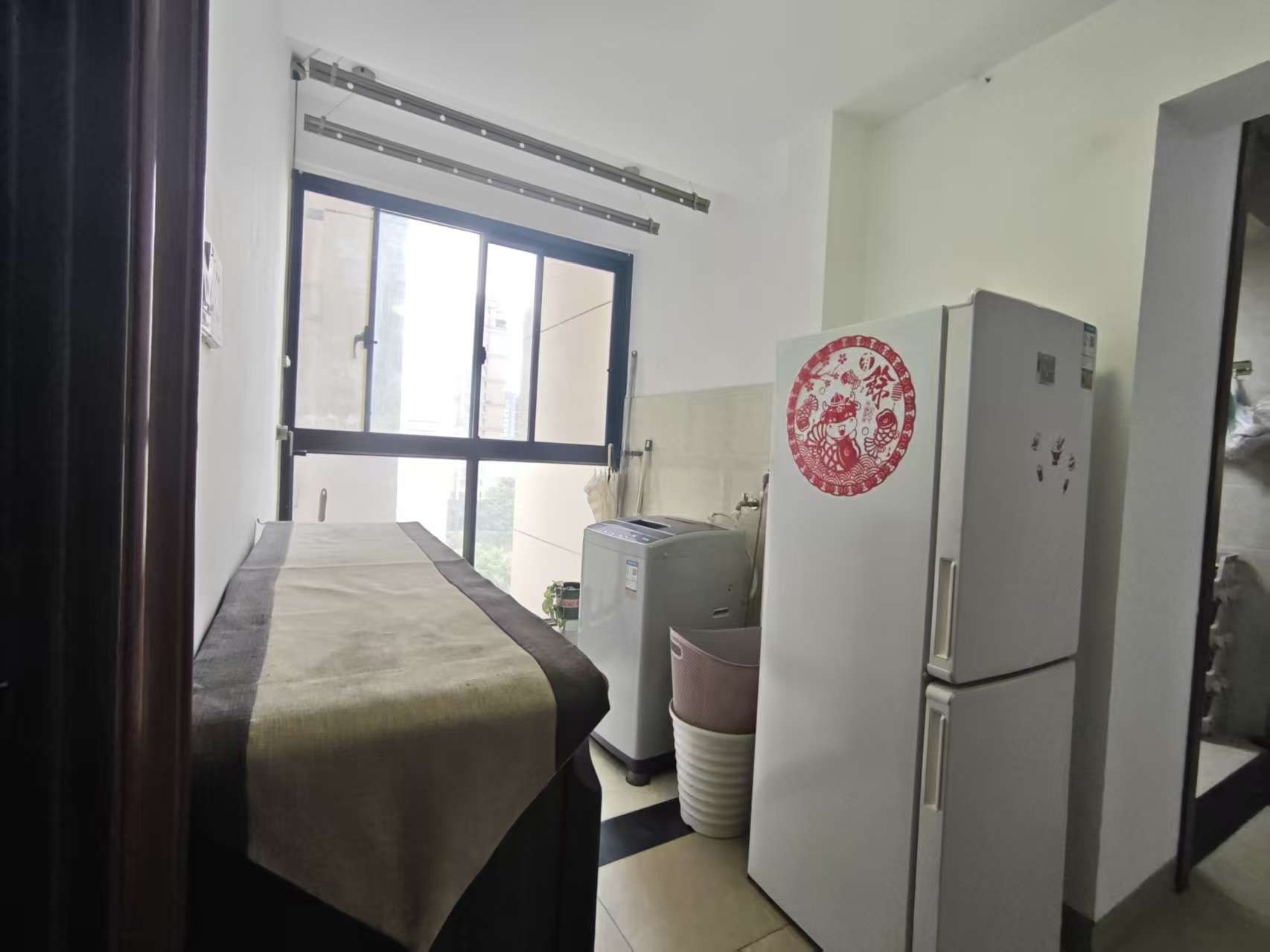 滨江花园  3室2厅2卫    59.0万室内图