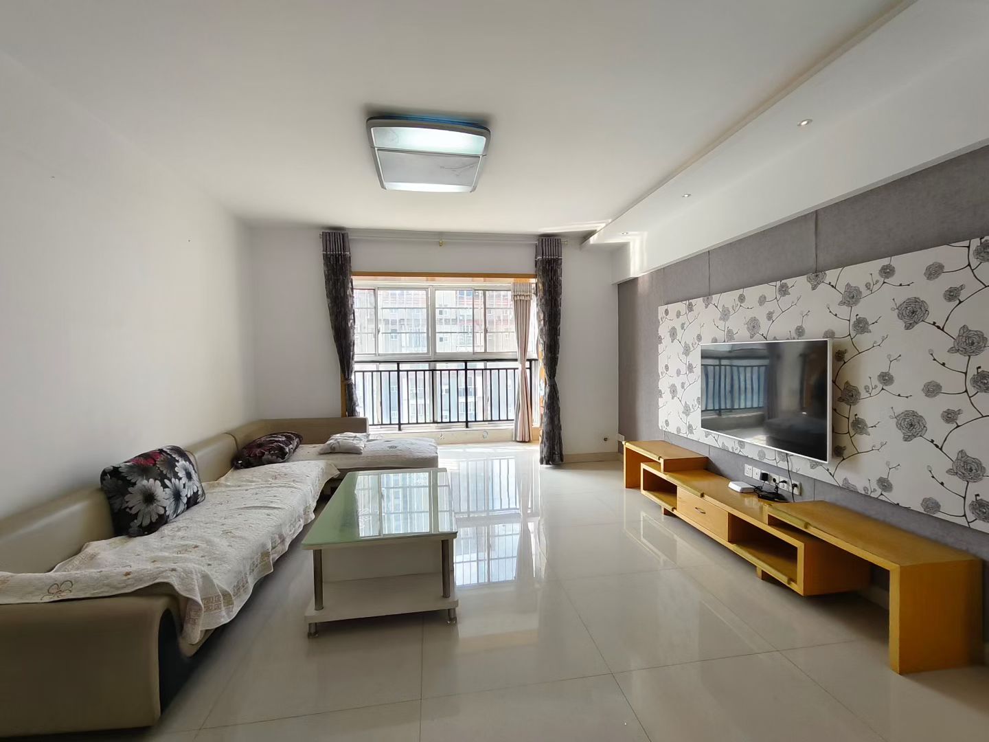 新城壹号 3室2厅2卫 39.8万 新城壹号 3室2厅2卫 39.8万室内图