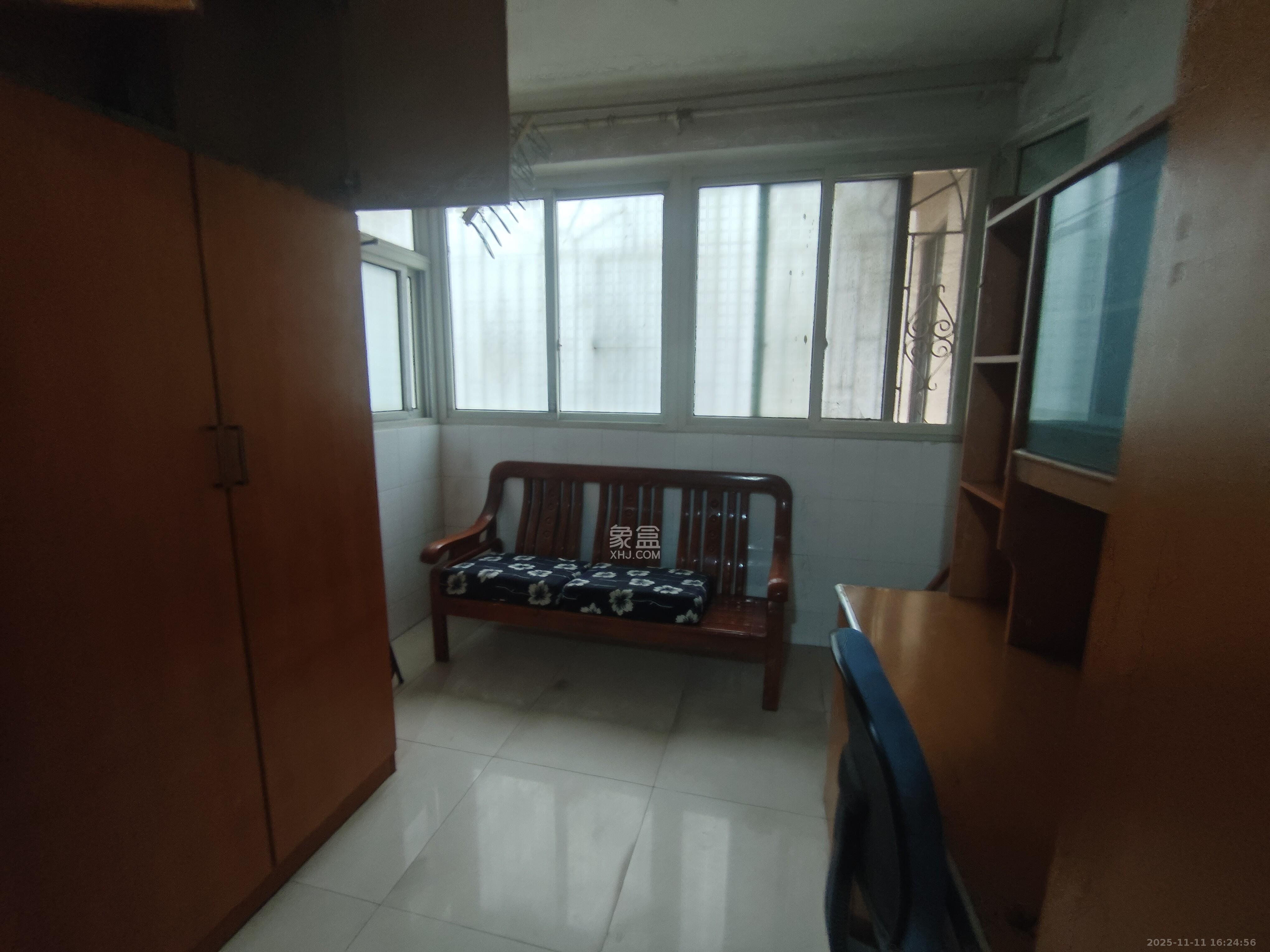 广福园  3室2厅1卫    1800.0元/月室内图