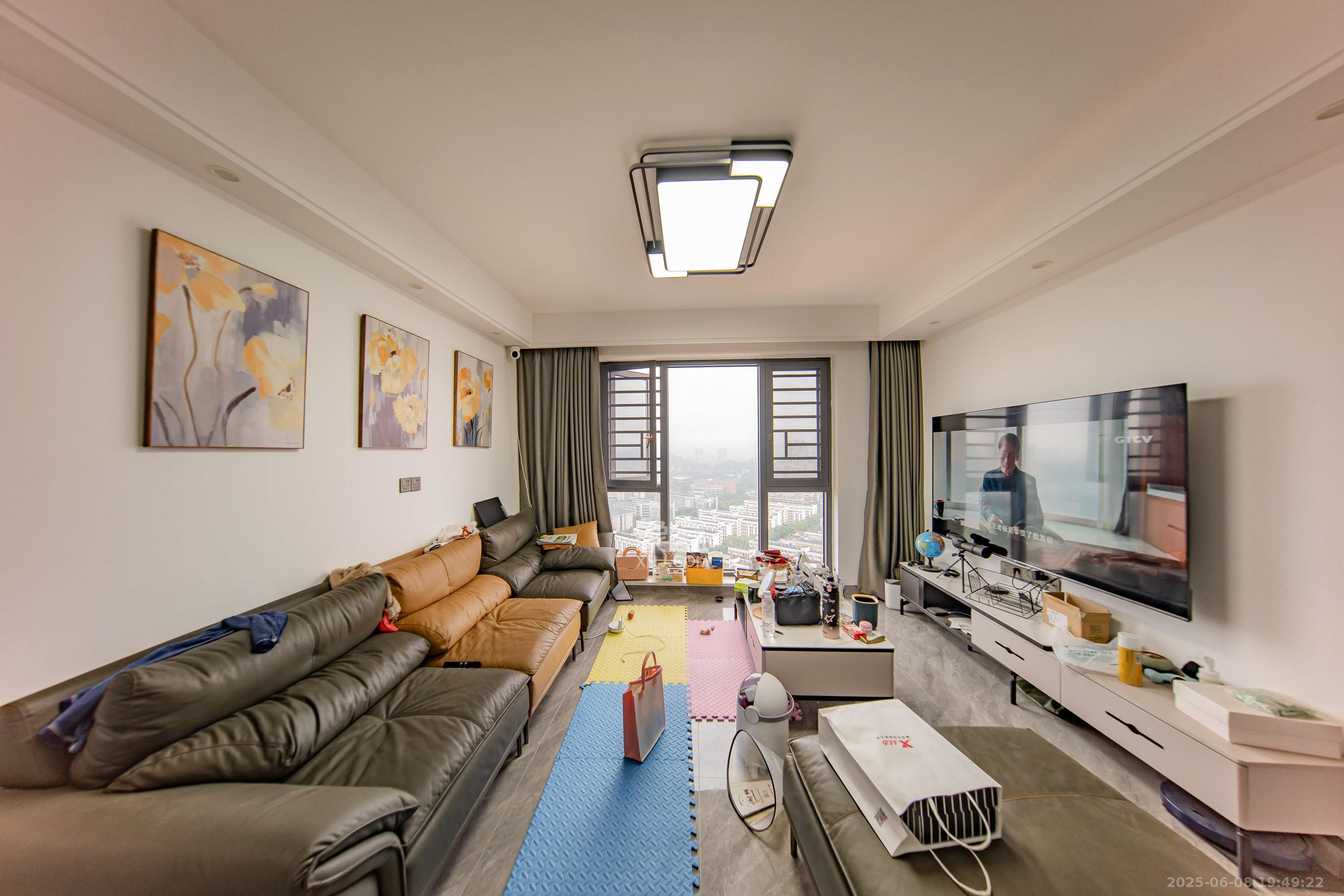 枫华府第  3室2厅1卫    2300.0元/月户型图