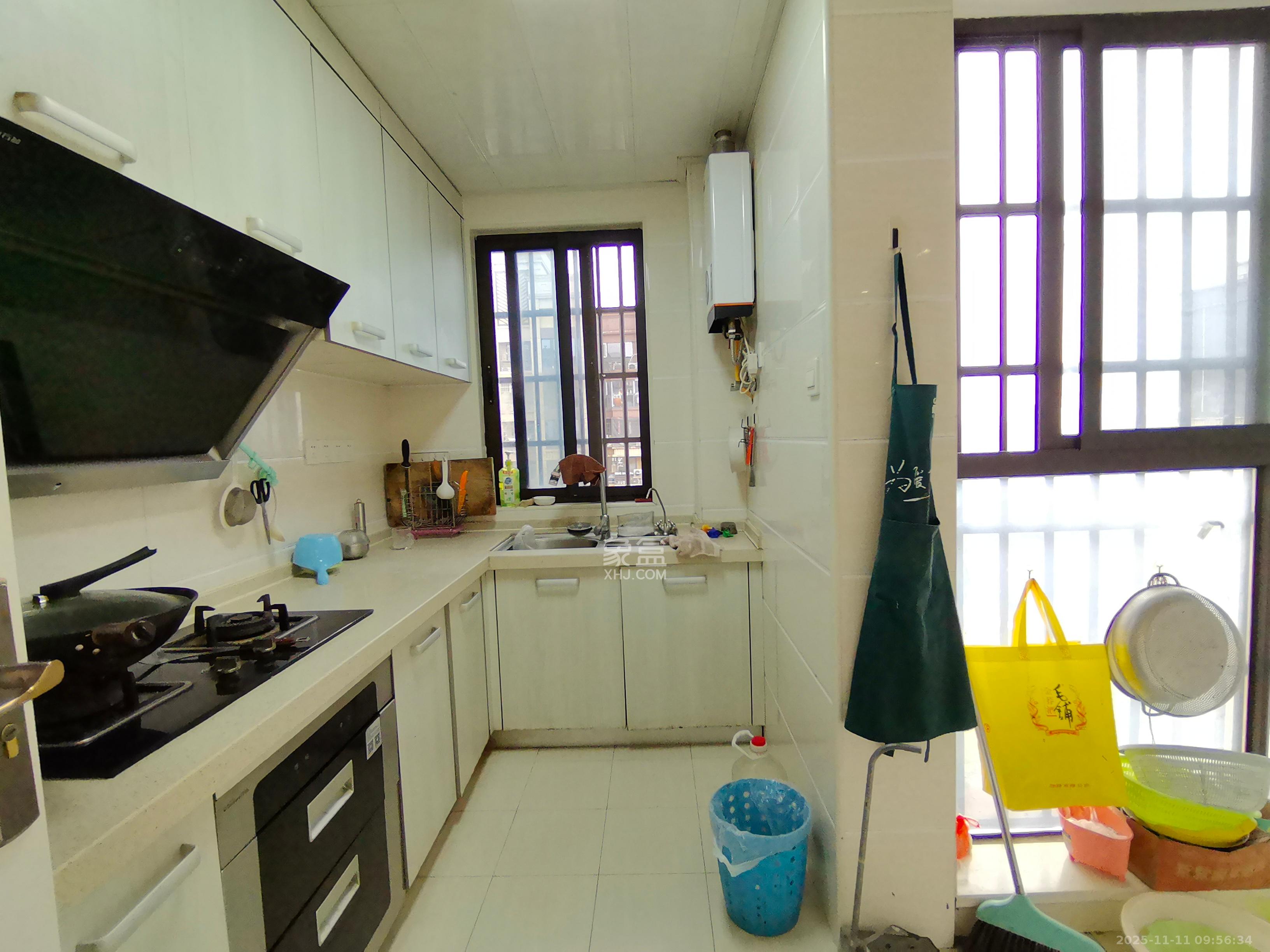 奥克斯缔壹城 3室1厅2卫 2600.0元/月 奥克斯缔壹城 3室1厅2卫 2600.0元/月室内图