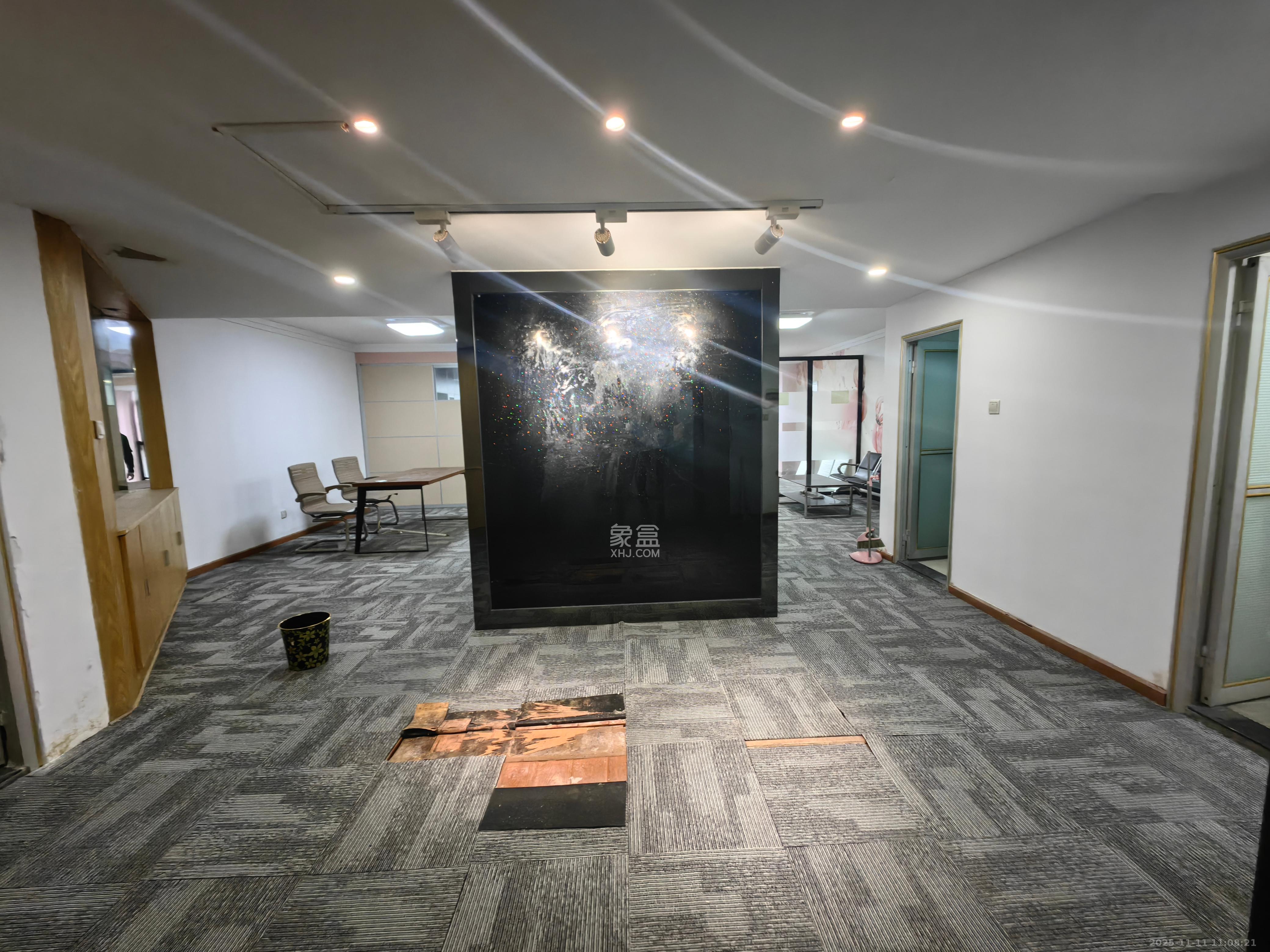 新时代广场  2室1厅1卫    4000.0元/月室内图