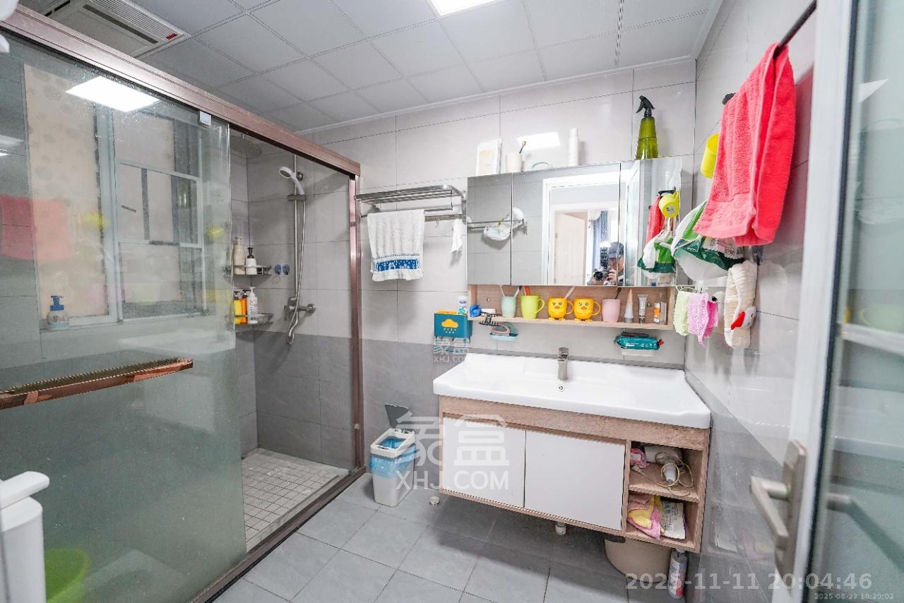 绿地新都会  2室1厅1卫    2000.0元/月室内图