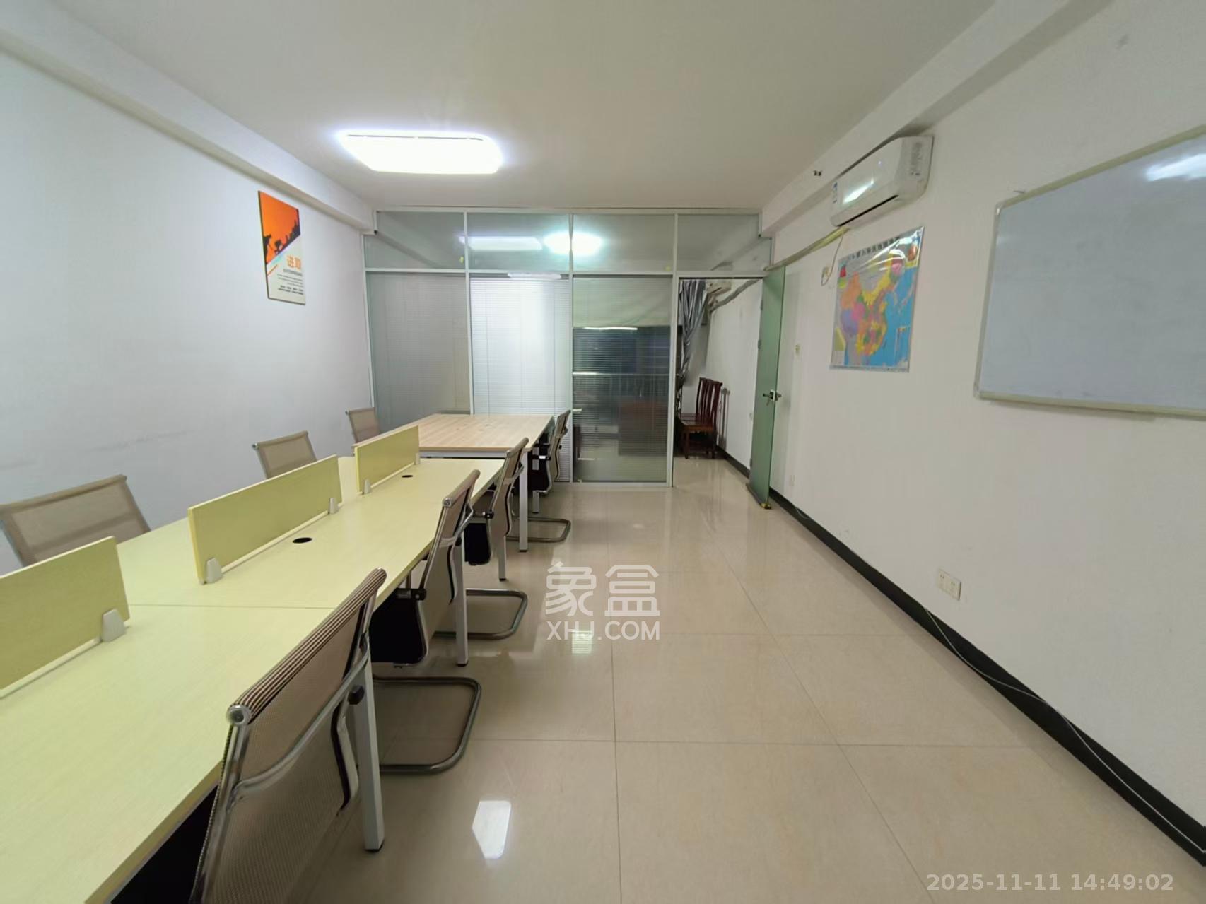 人瑞潇湘国际  1室1厅0卫    2100.0元/月