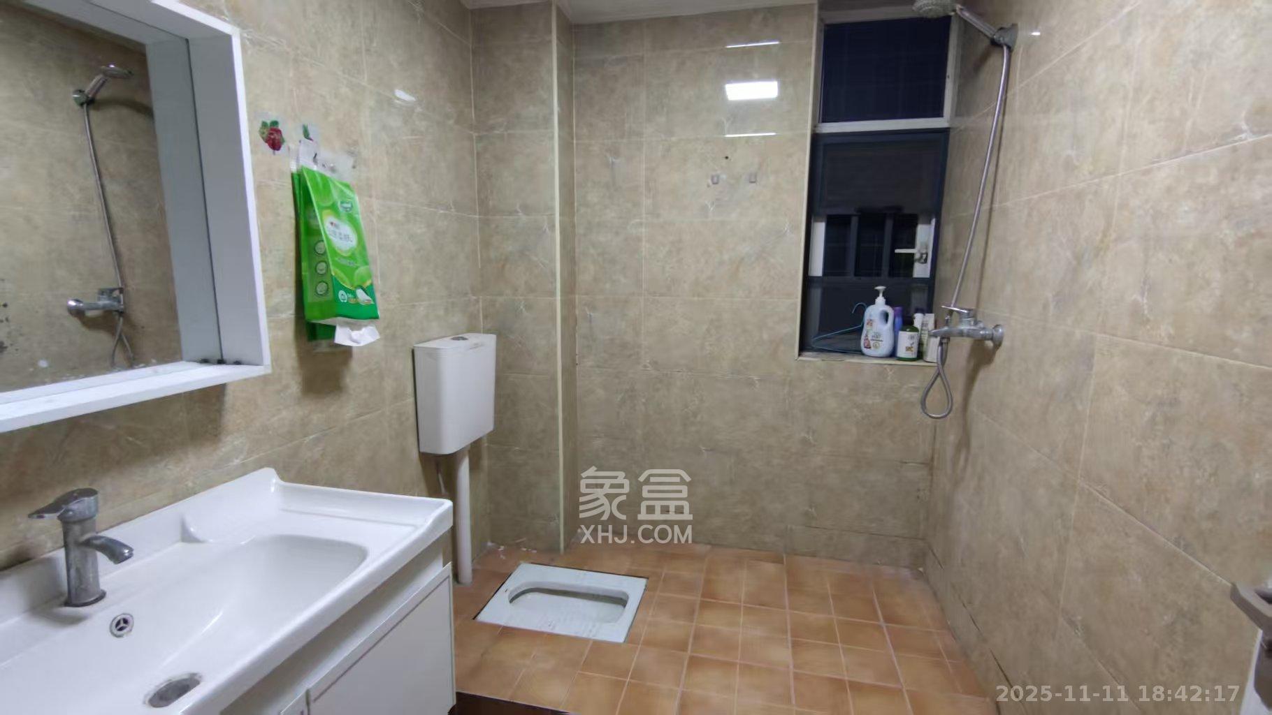 未来城科学家园  4室1厅2卫    2100.0元/月室内图