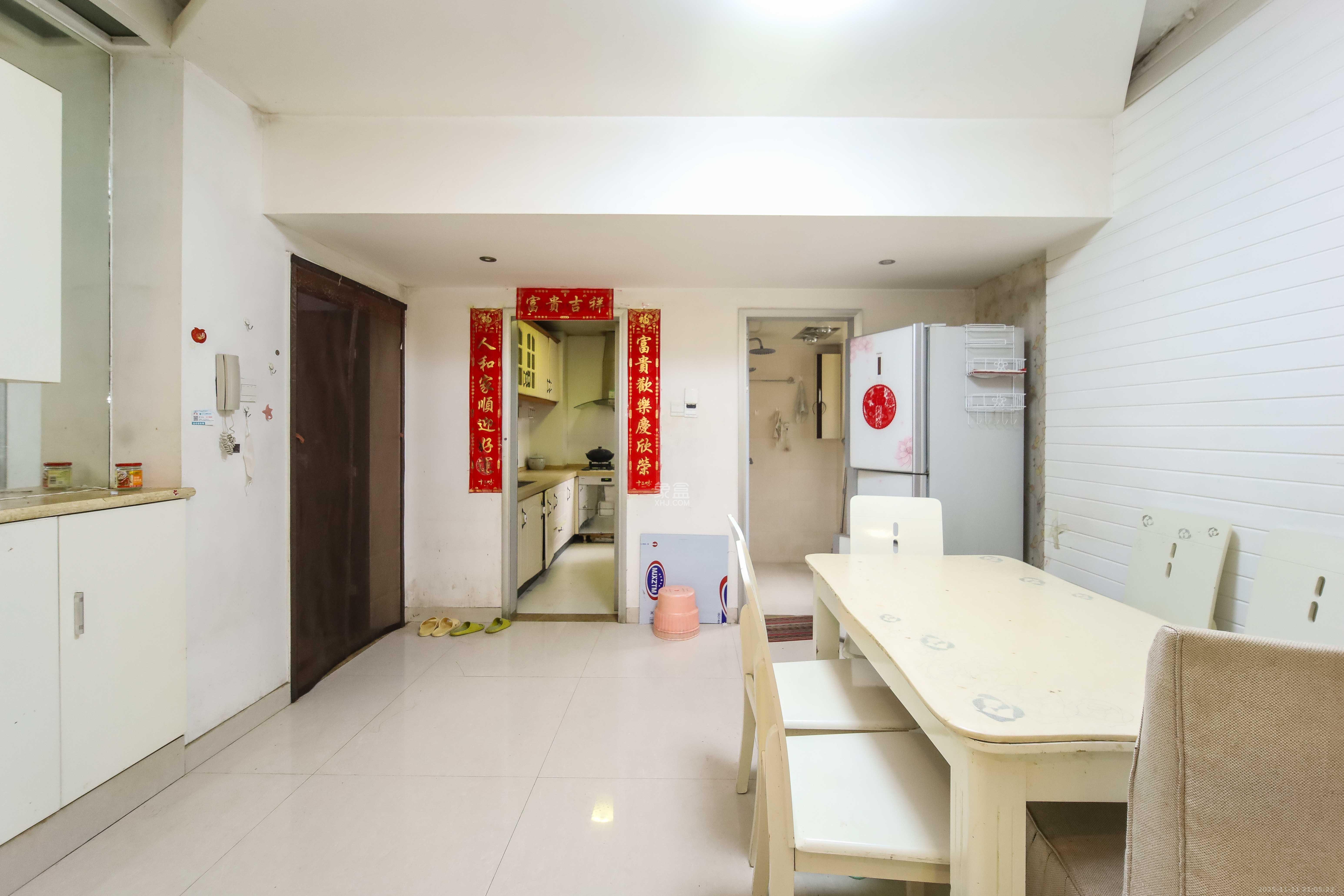 东玺门 3室2厅1卫 98.0万 东玺门 3室2厅1卫 98.0万客厅