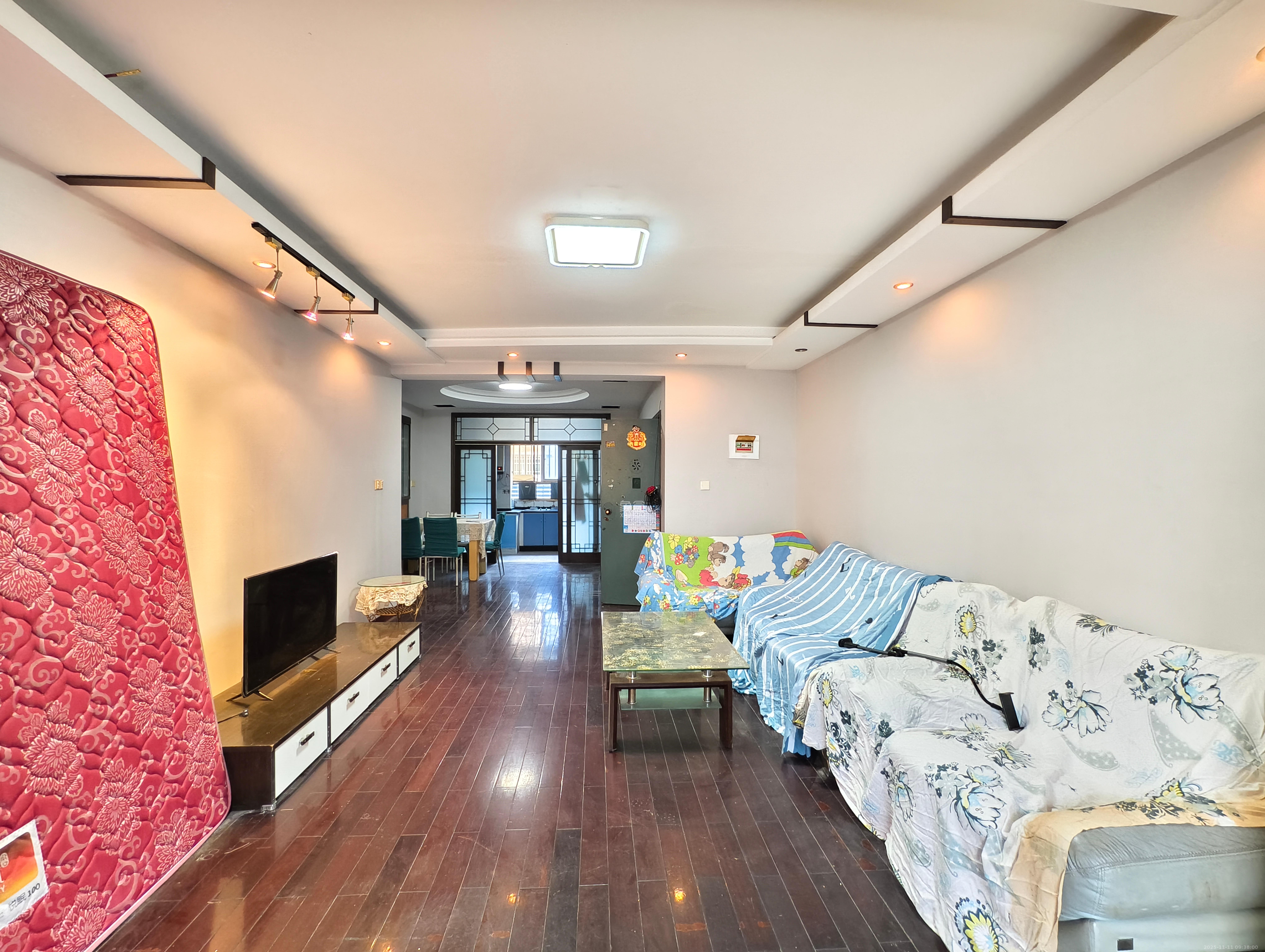 岳银小区(一二三五村) 3室2厅2卫 2400.0元/月 岳银小区(一二三五村) 3室2厅2卫 2400.0元/月室内图