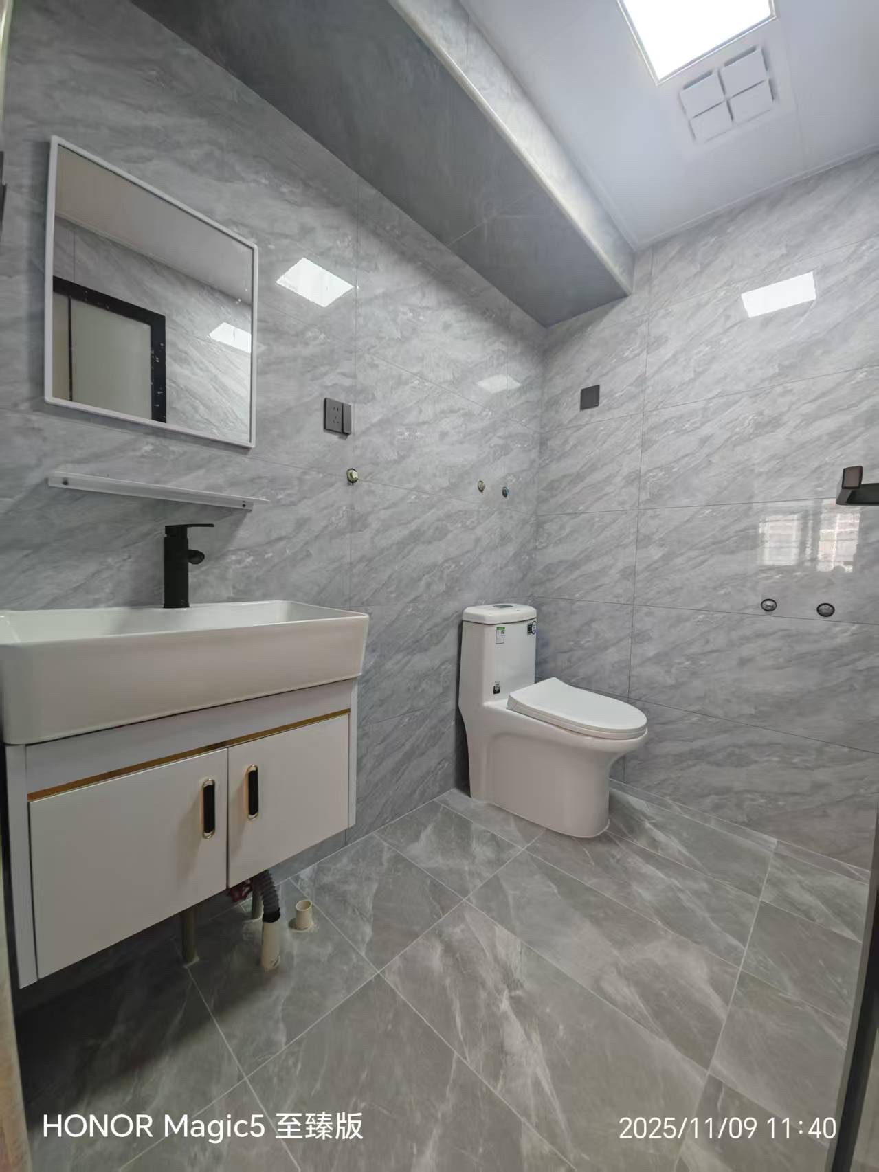 香港城  1室1厅1卫    39.0万客厅