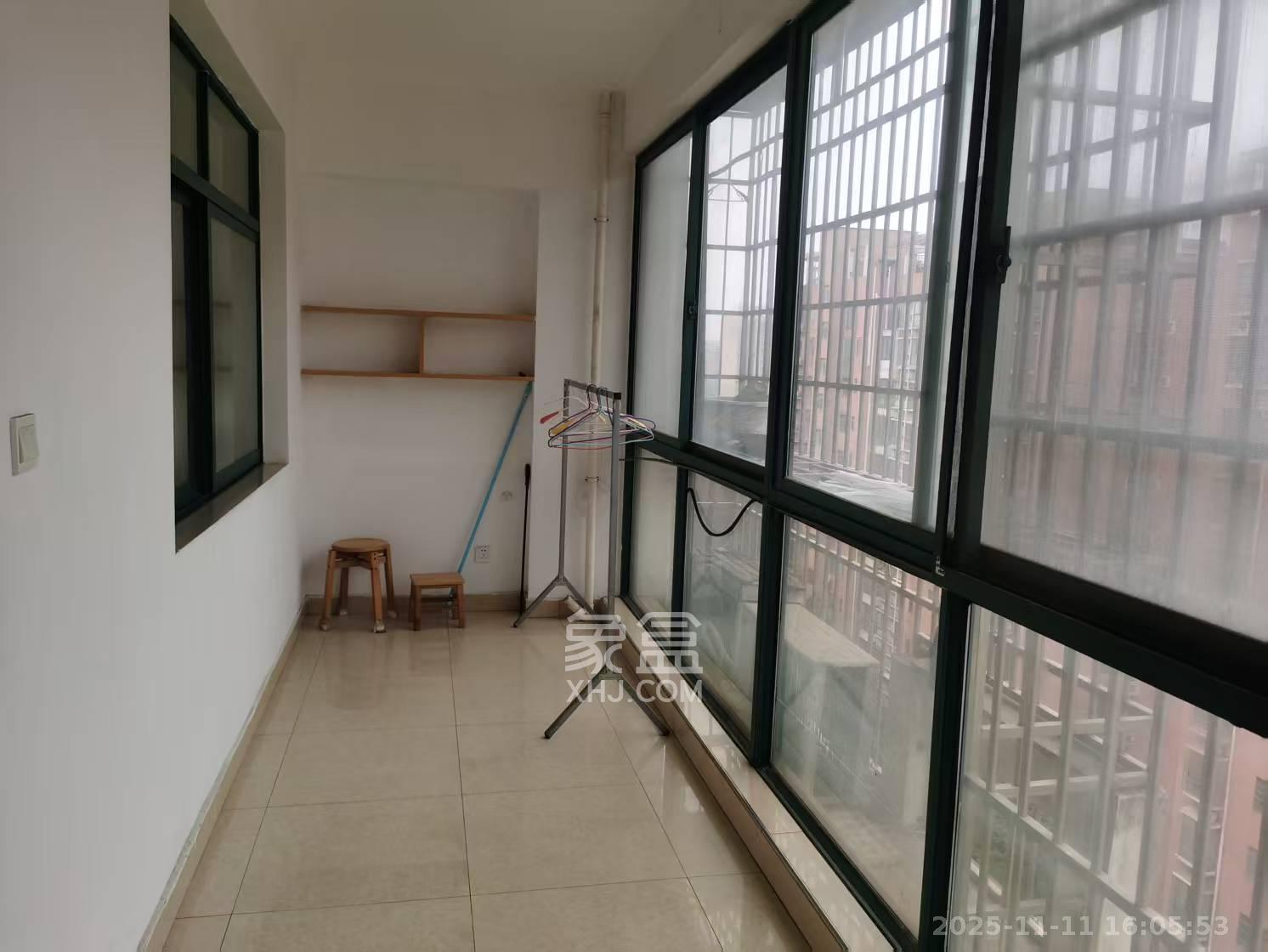 城西公寓（西城门第）  1室1厅1卫    1600.0元/月室内图