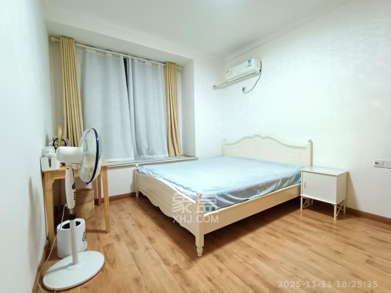 山水湾 2室2厅1卫 2000.0元/月 山水湾 2室2厅1卫 2000.0元/月室内图