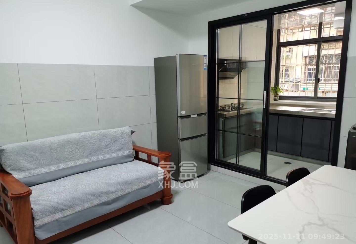 马王堆陶瓷城新合区  1室1厅1卫    1600.0元/月