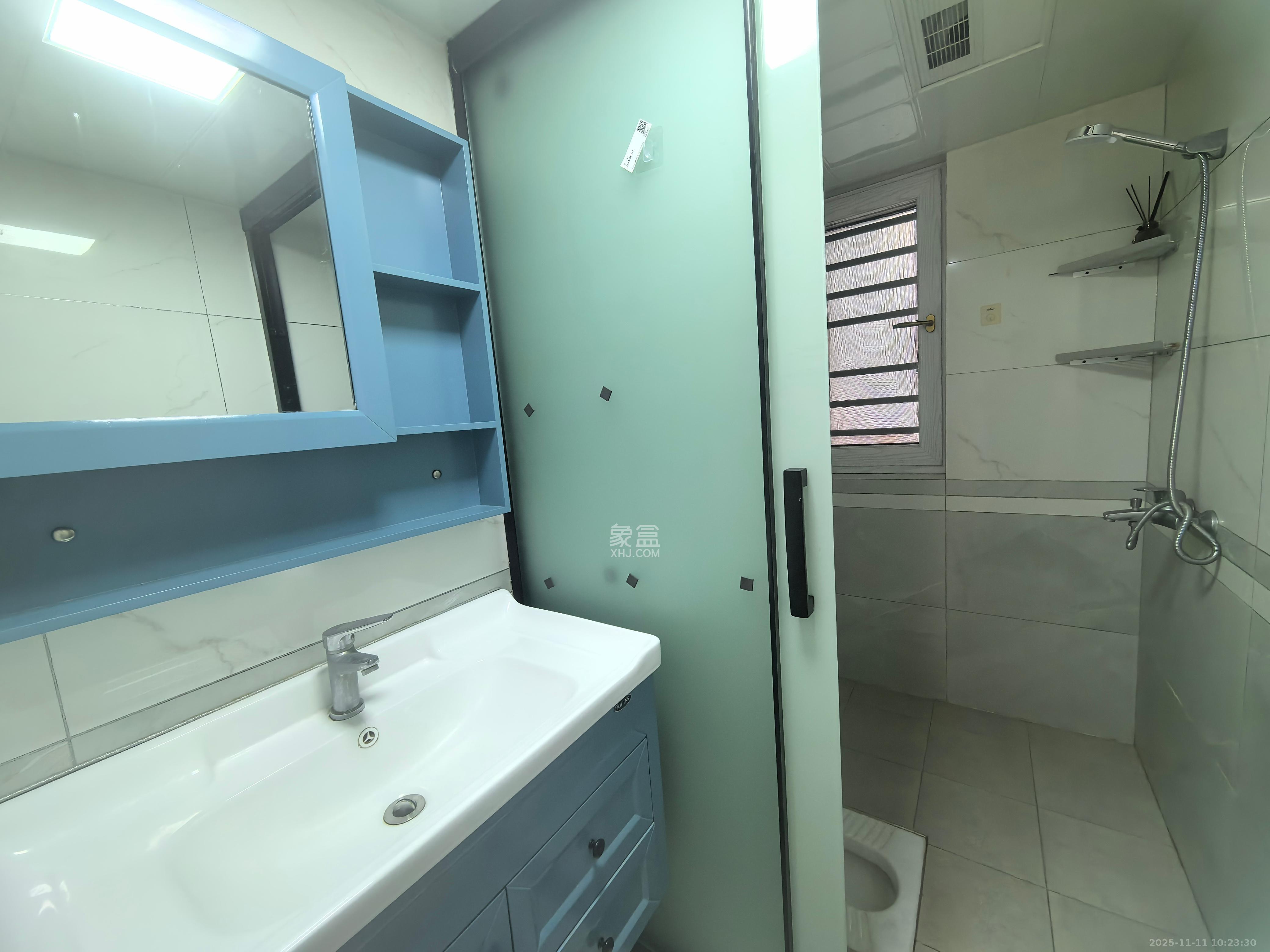 天健城  3室2厅1卫    3700.0元/月室内图