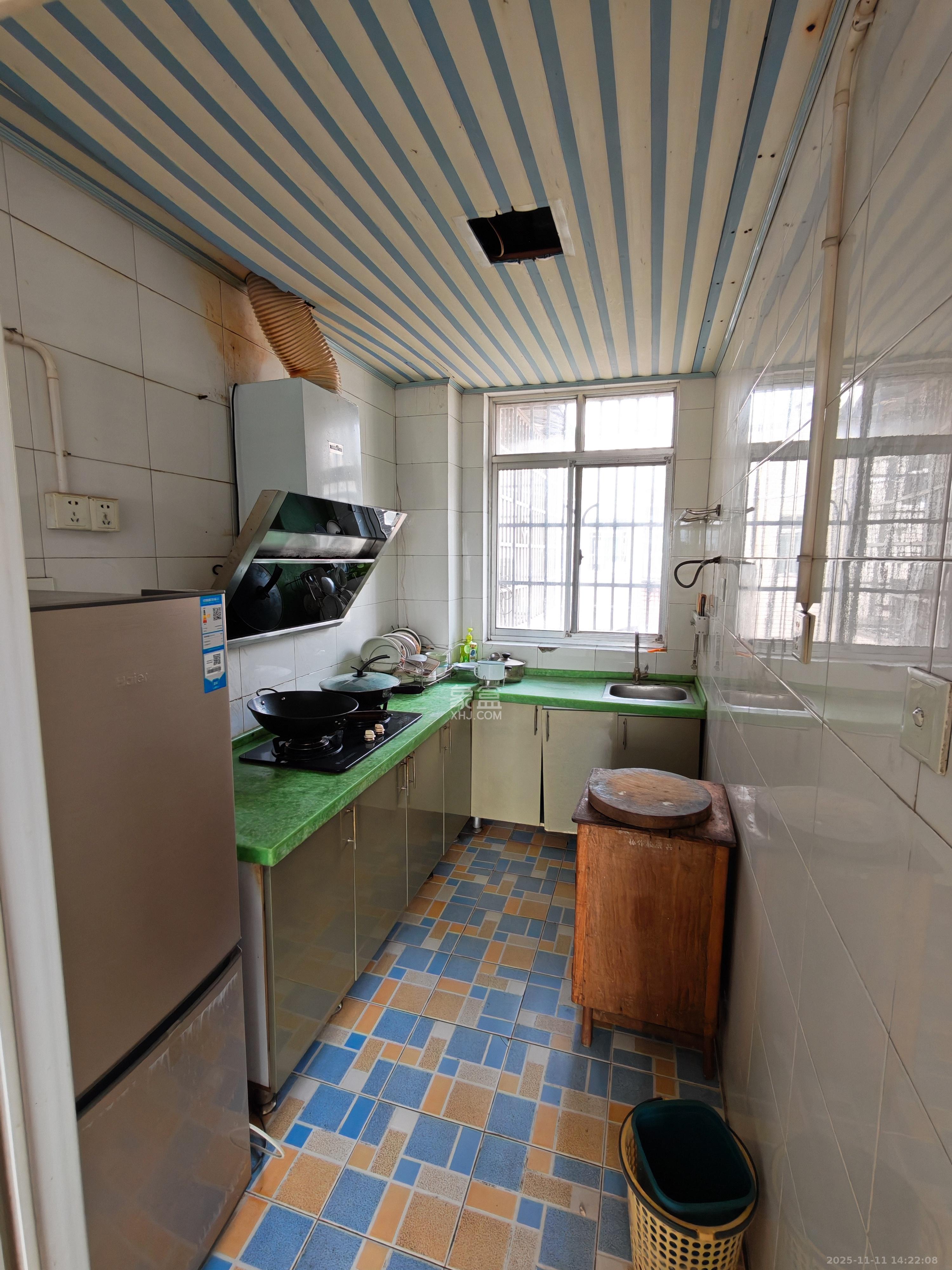 红星商务楼(红星蔬菜批发大市场) 2室1厅1卫 1200.0元/月 红星商务楼(红星蔬菜批发大市场) 2室1厅1卫 1200.0元/月室内图