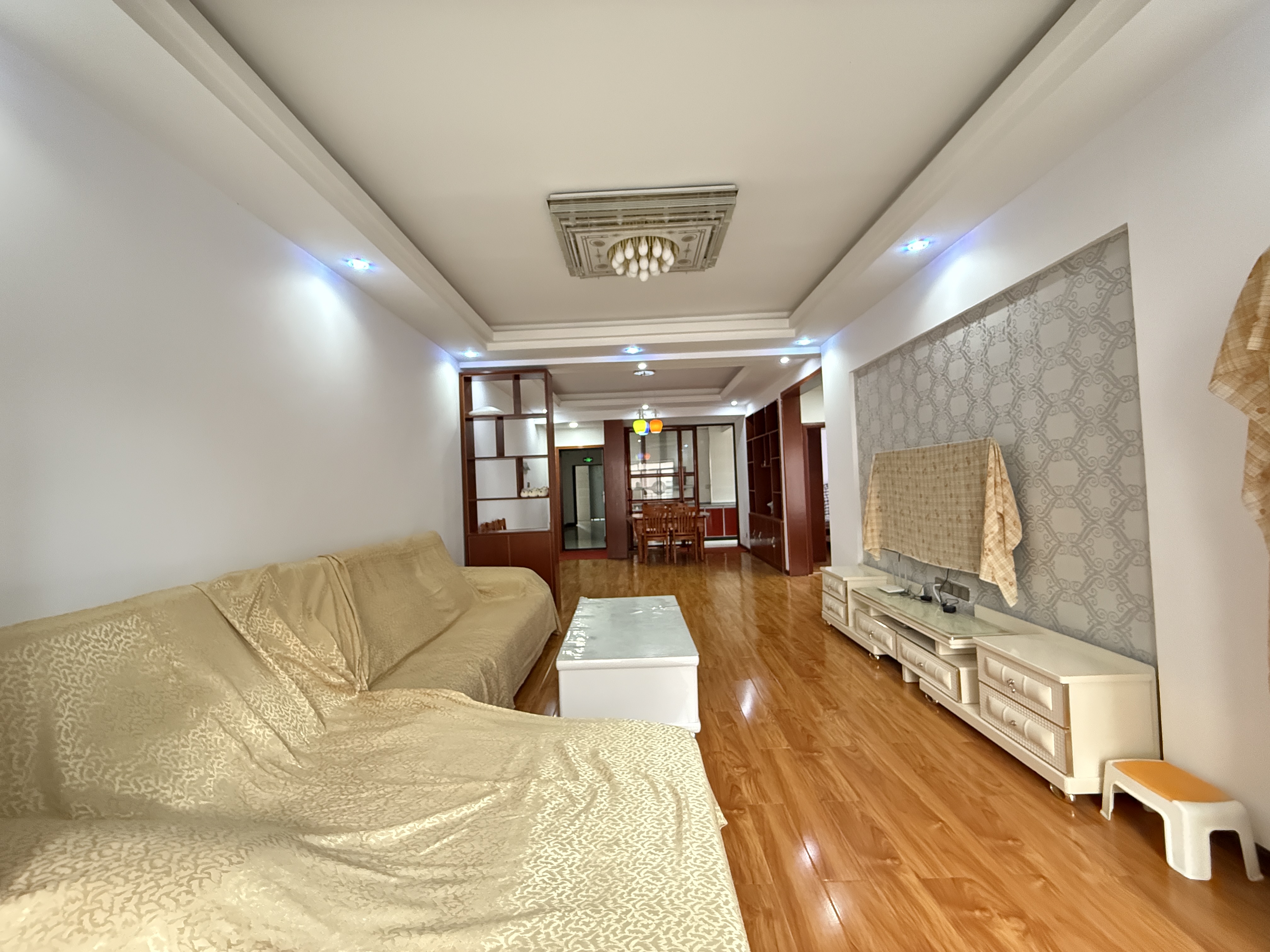 高盛澧园一二期  2室2厅1卫    55.0万客厅