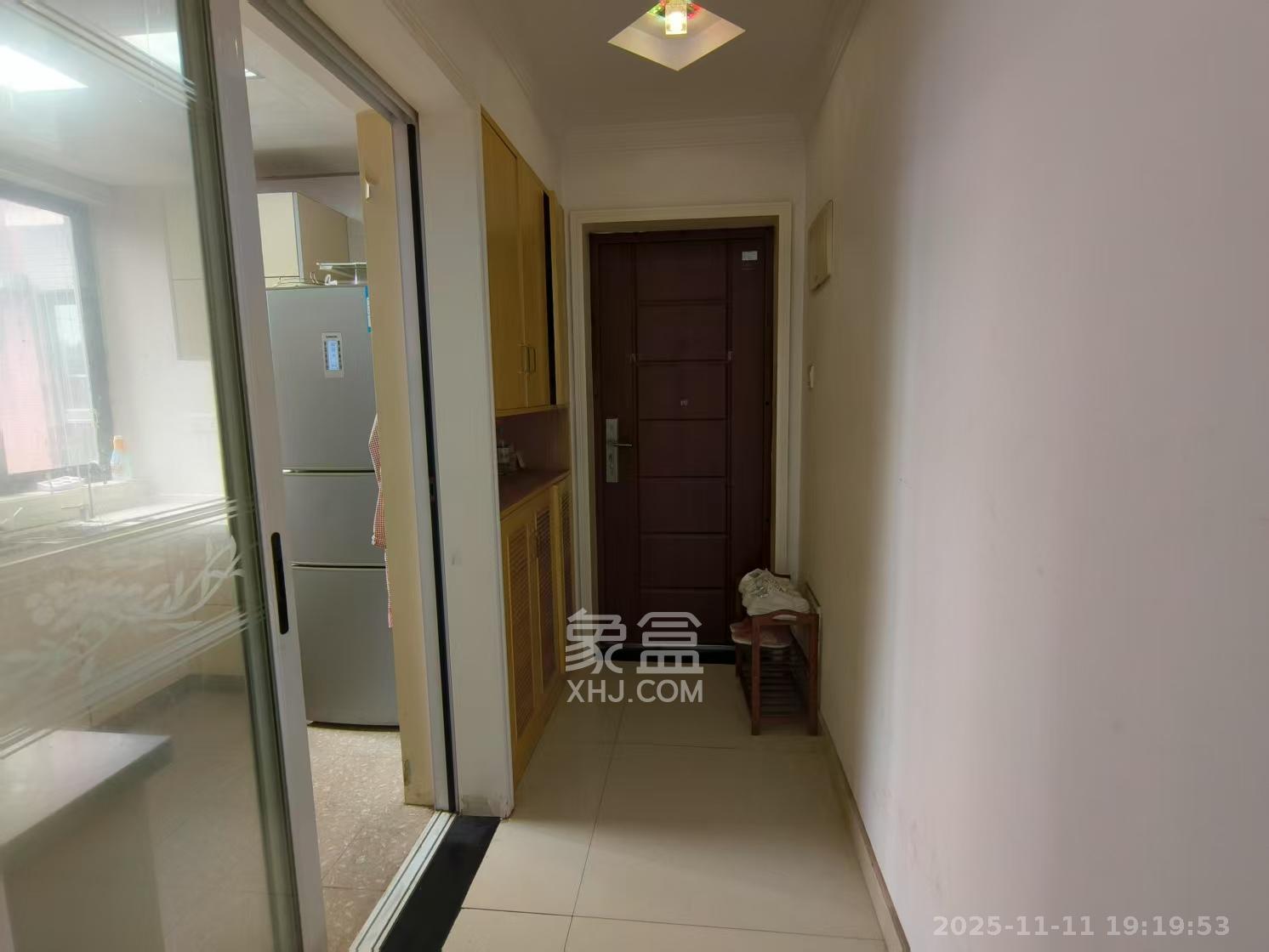 华润凤凰城二期 3室2厅1卫 1800.0元/月 华润凤凰城二期 3室2厅1卫 1800.0元/月室内图