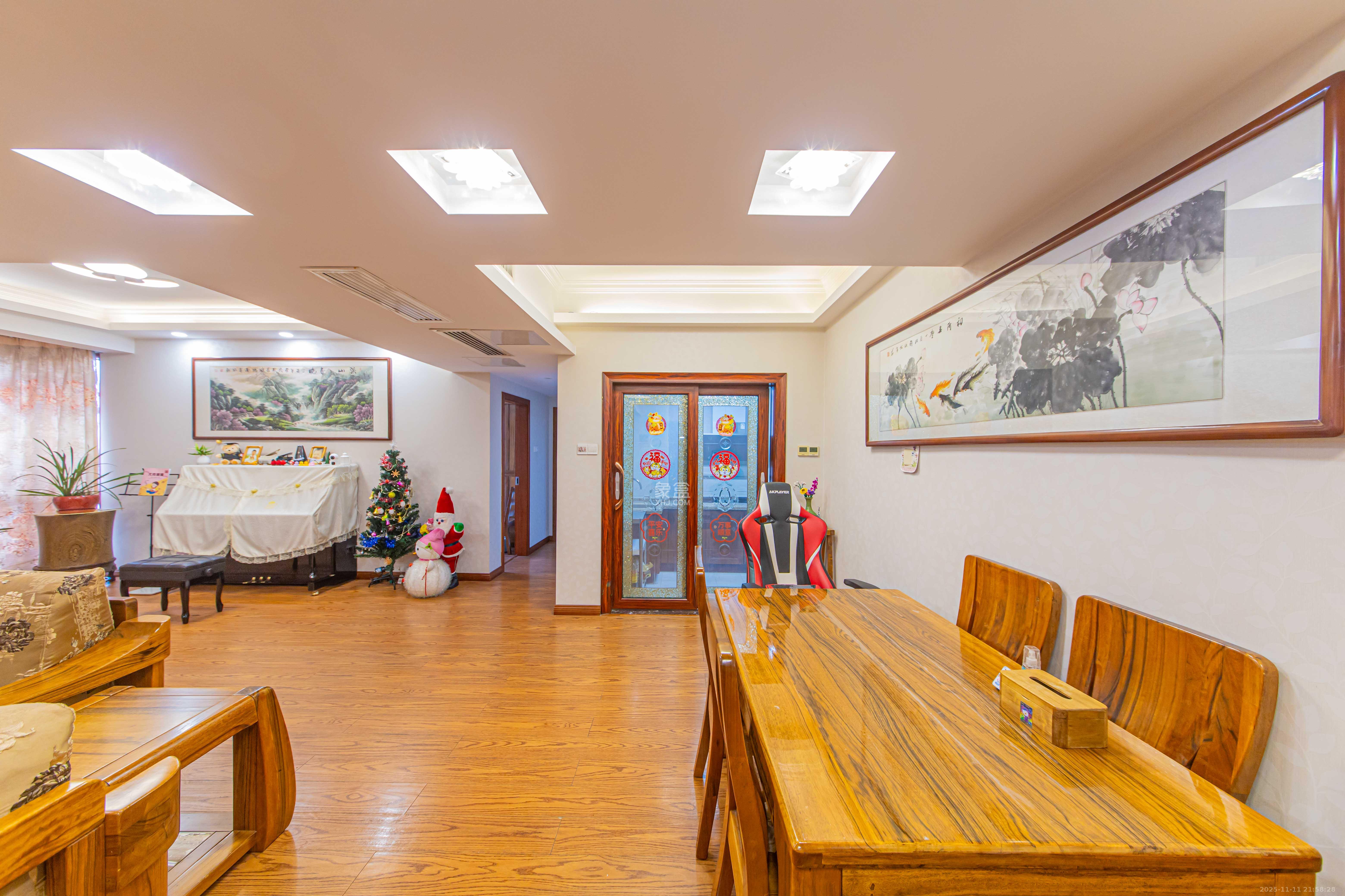 现代雅境园 2室2厅1卫 130.0万 现代雅境园 2室2厅1卫 130.0万客厅