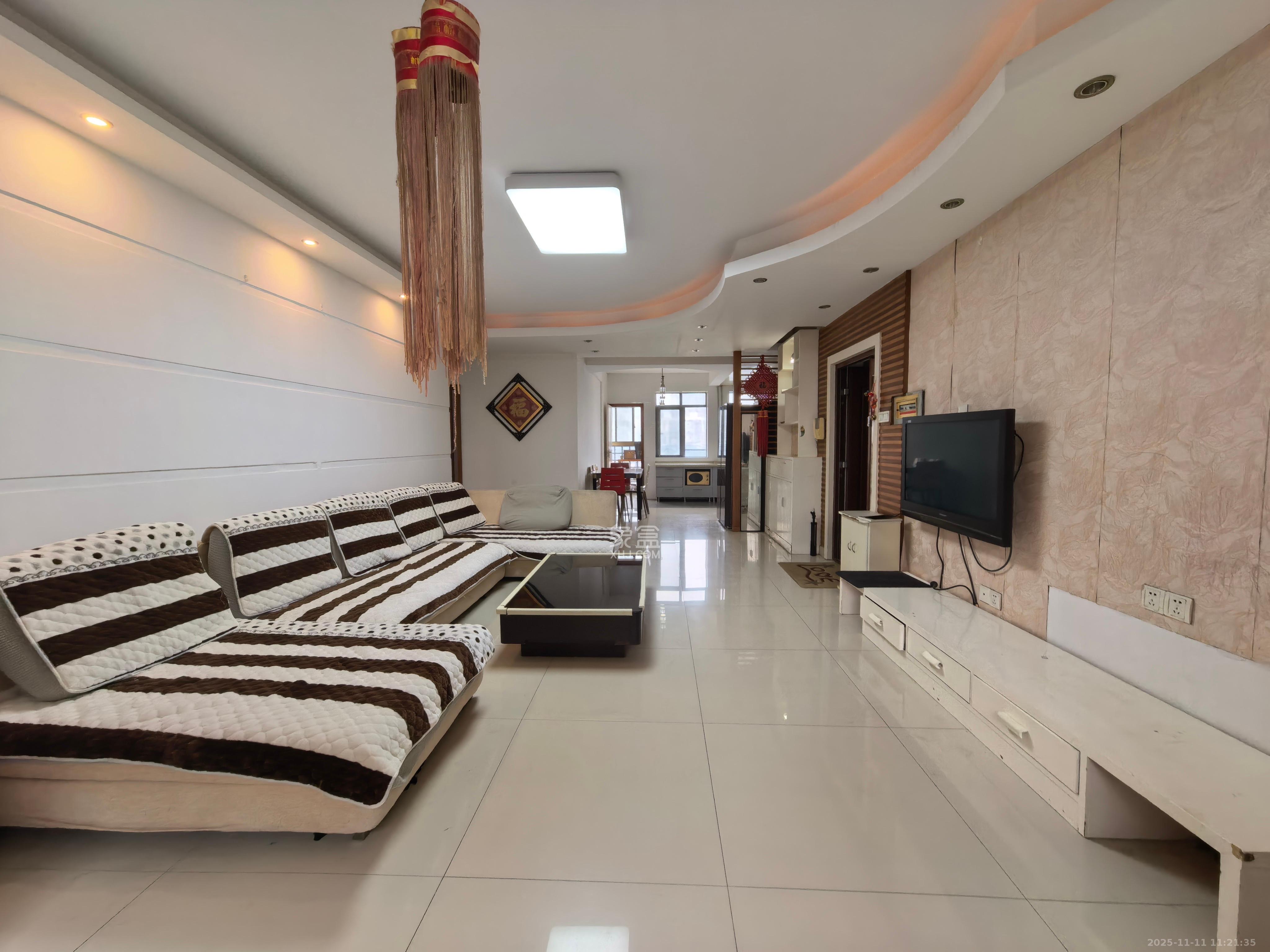 万煦园 3室2厅2卫 2800.0元/月 万煦园 3室2厅2卫 2800.0元/月室内图