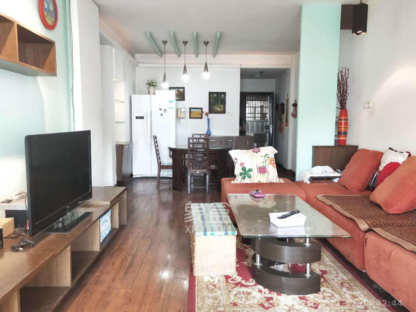 五一华府 3室2厅1卫 4000.0元/月 五一华府 3室2厅1卫 4000.0元/月室内图