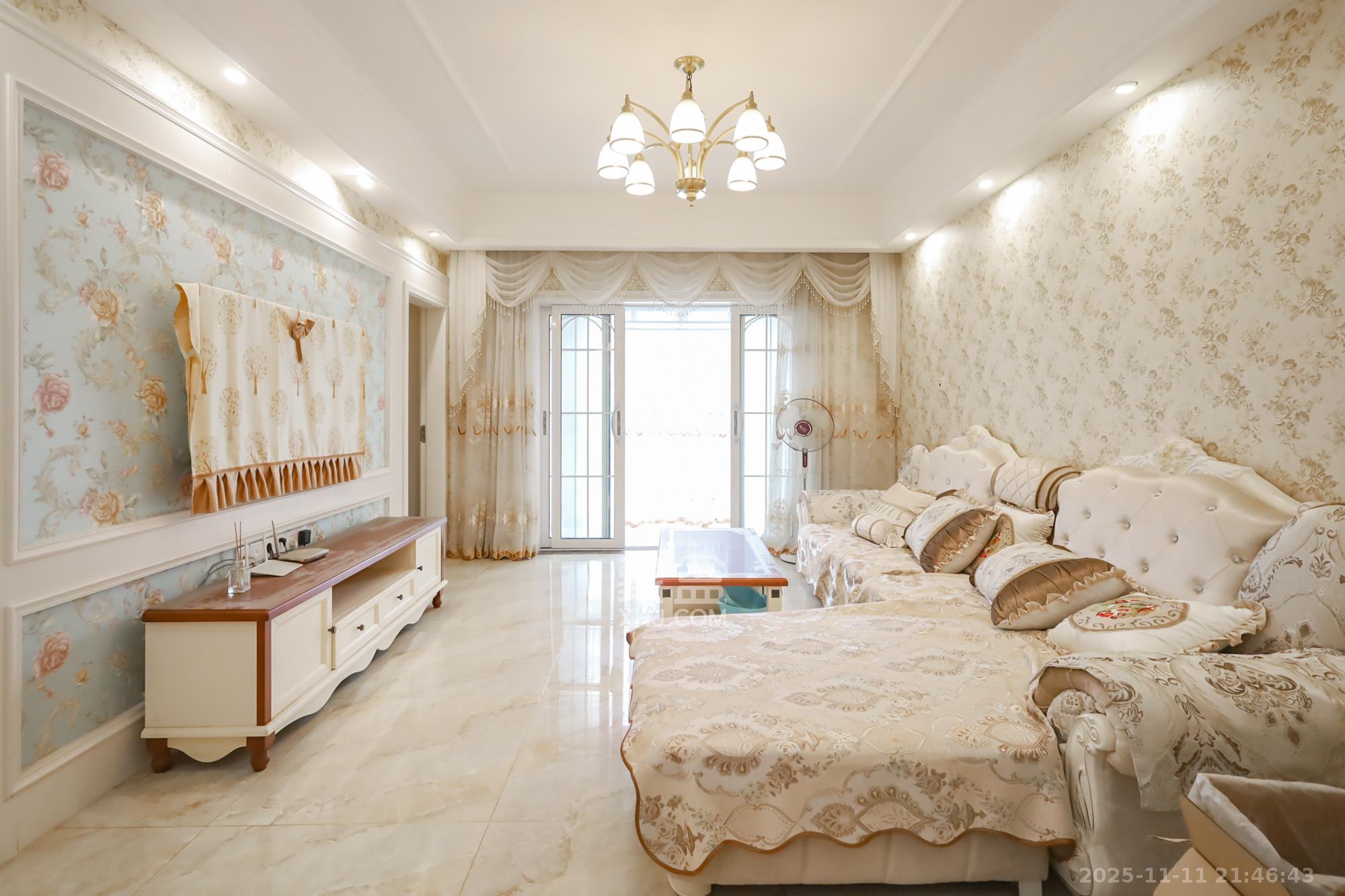 世茂铂翠湾二期  3室2厅1卫    148.0万