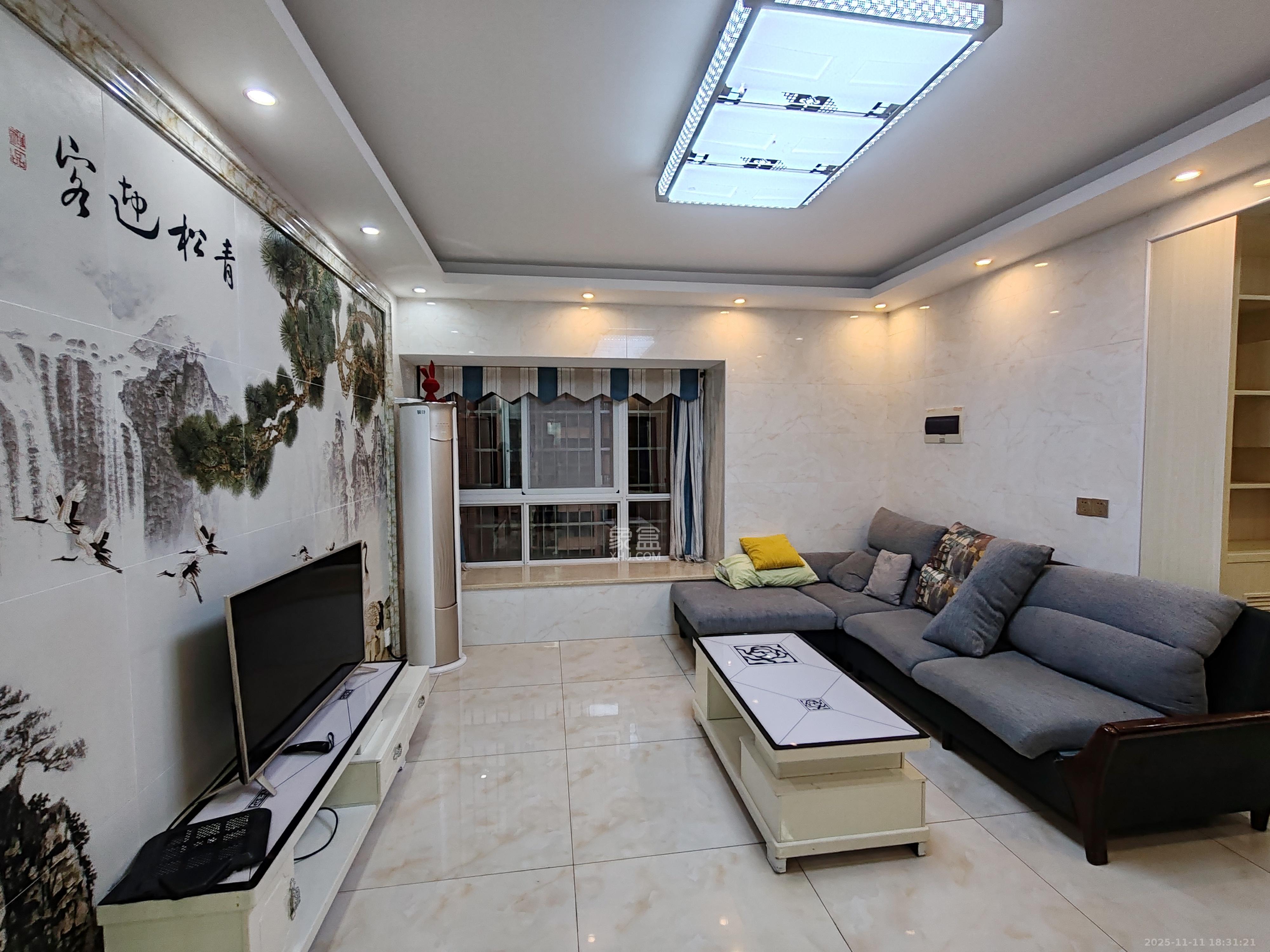 家兴苑  3室2厅2卫    2300.0元/月