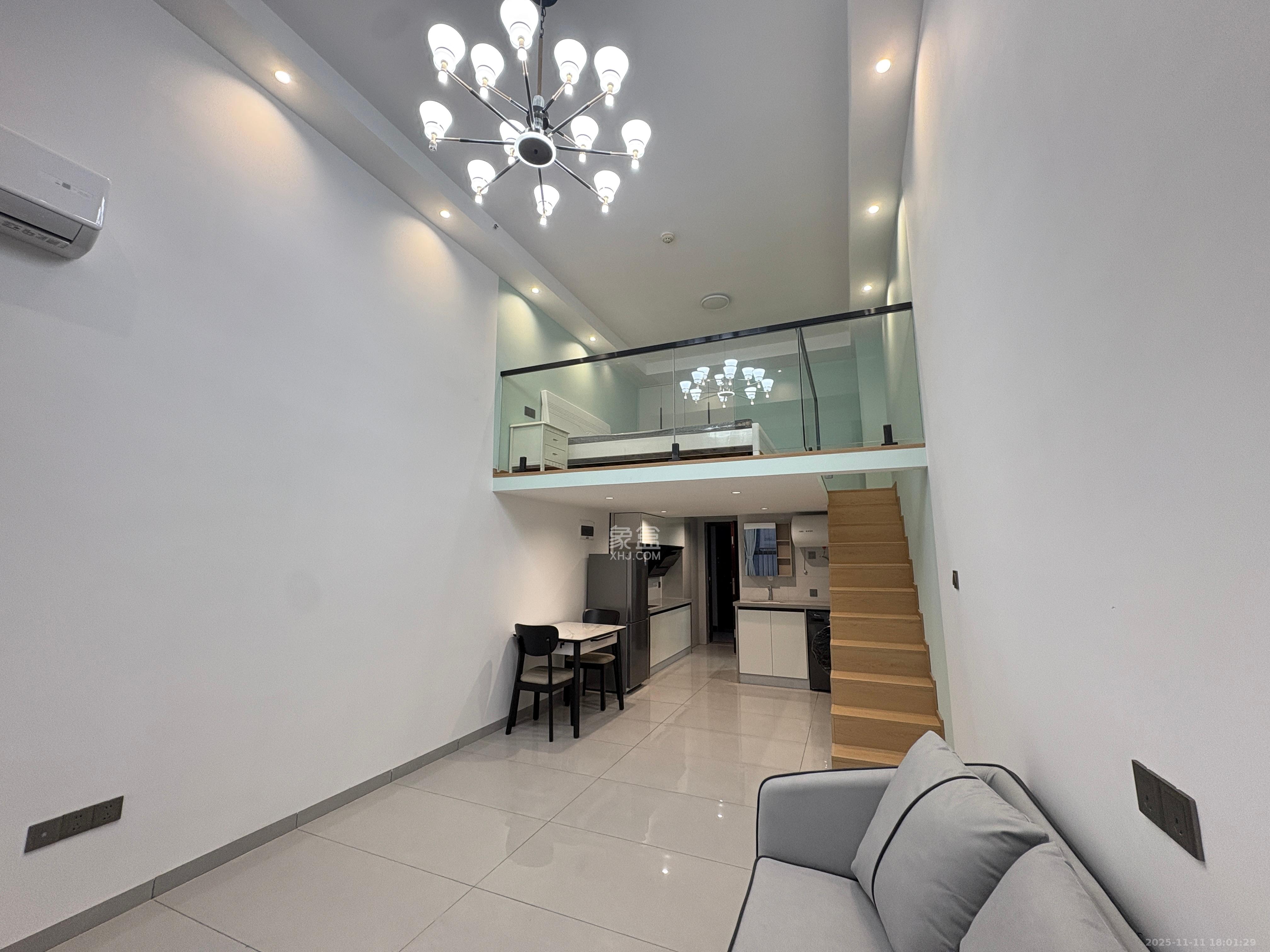 裕天国际商汇中心 1室0厅0卫 1800.0元/月 裕天国际商汇中心 1室0厅0卫 1800.0元/月室内图