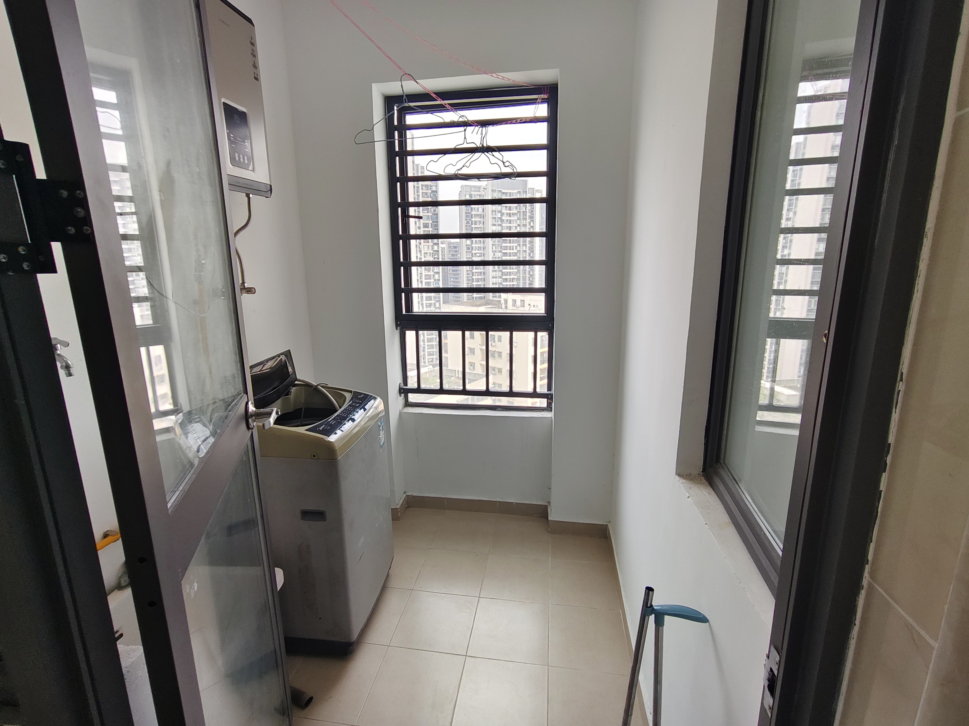 中交.博巷雅苑 3室2厅1卫 2400.0元/月 中交.博巷雅苑 3室2厅1卫 2400.0元/月室内图