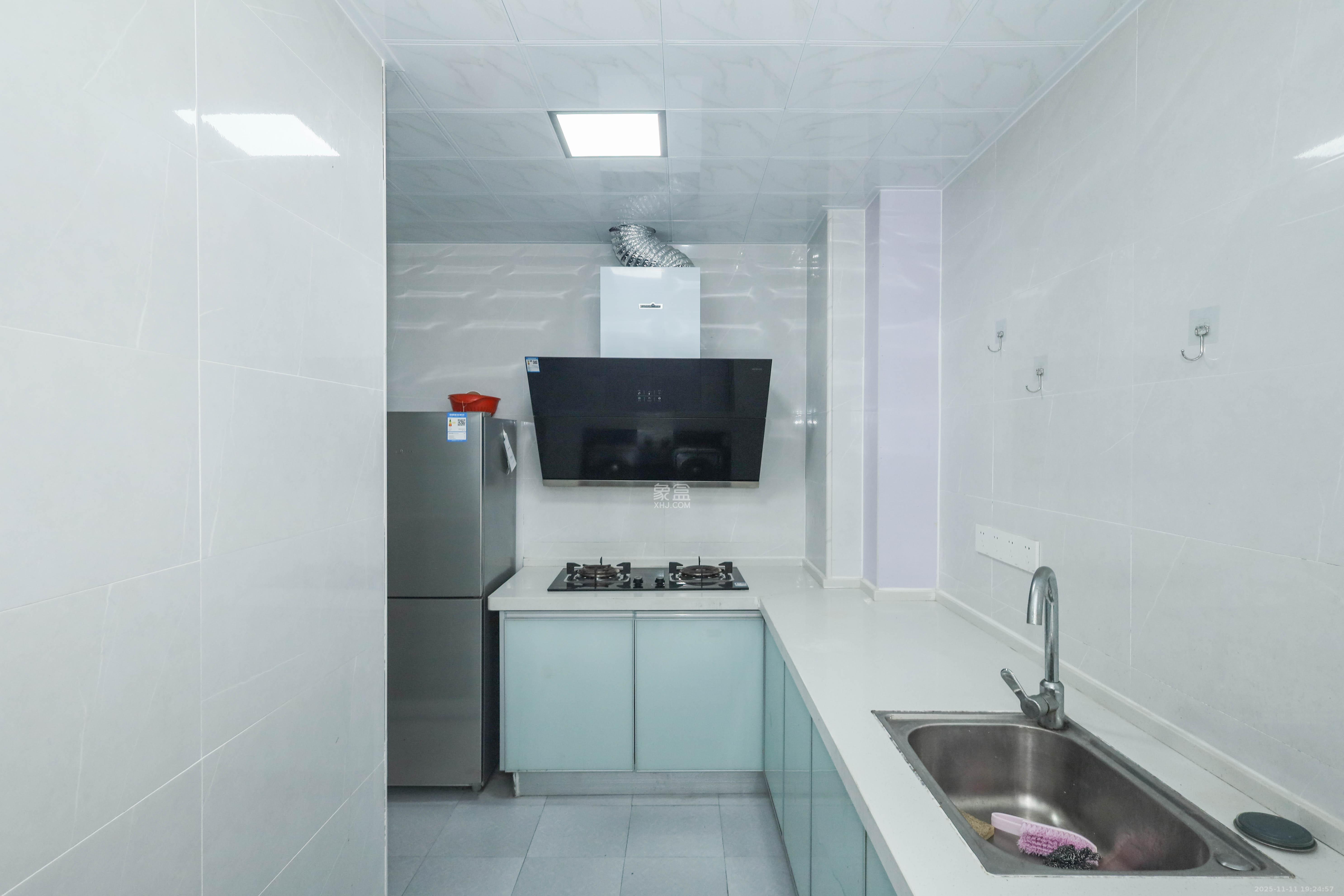 中国铁建梅溪青秀三期  4室2厅2卫    175.0万厨房