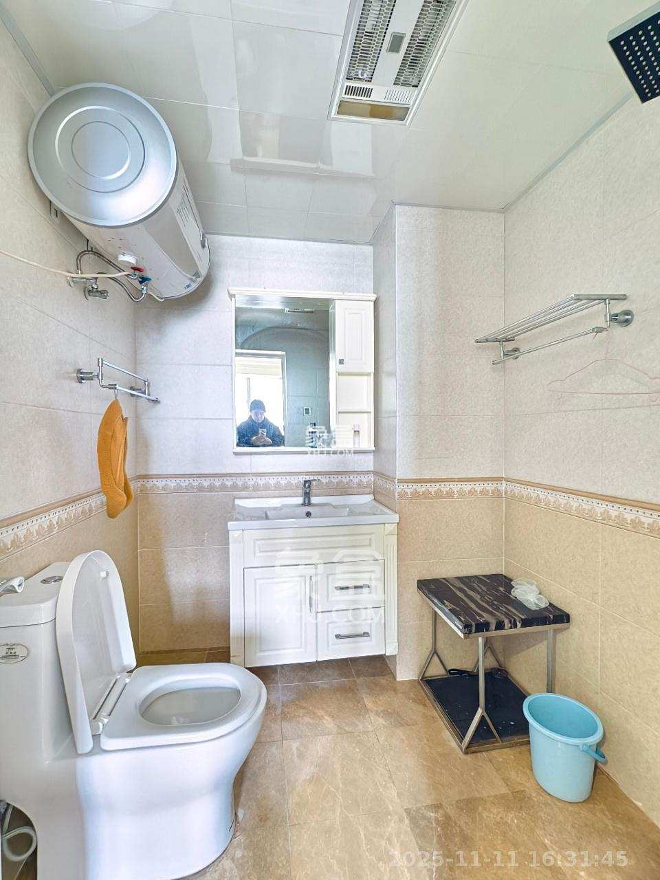 西岸润泽府 4室2厅2卫 4500.0元/月 西岸润泽府 4室2厅2卫 4500.0元/月室内图