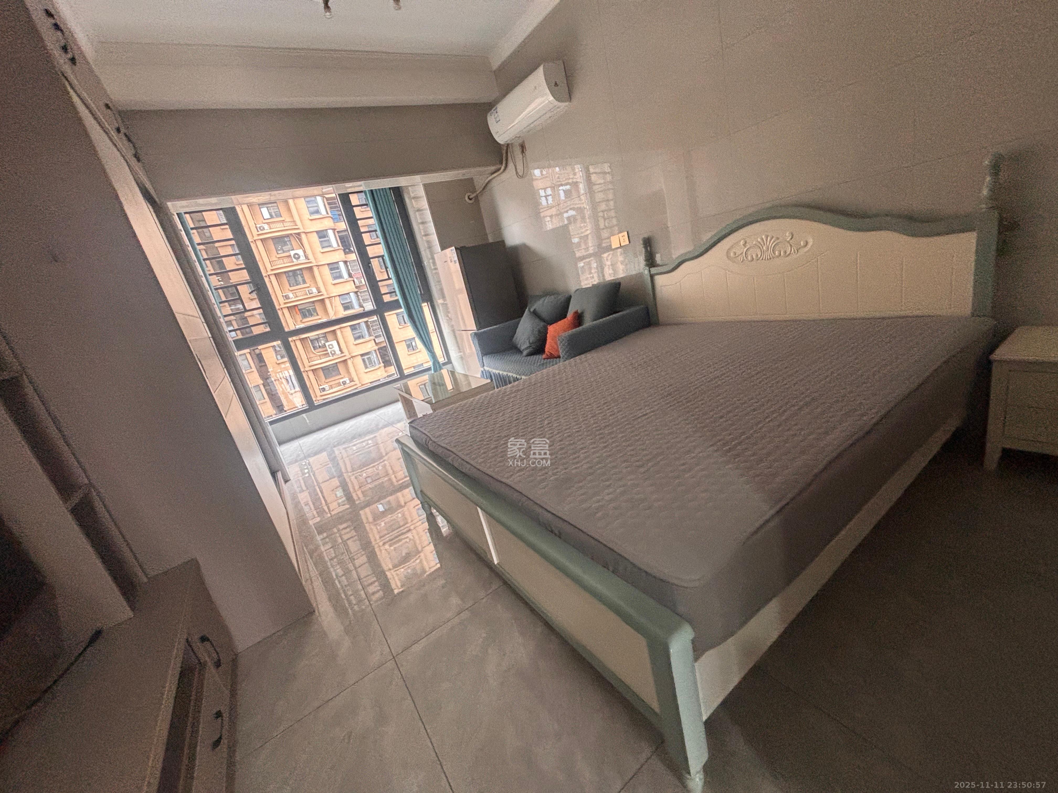 上东印象  1室1厅1卫    1500.0元/月