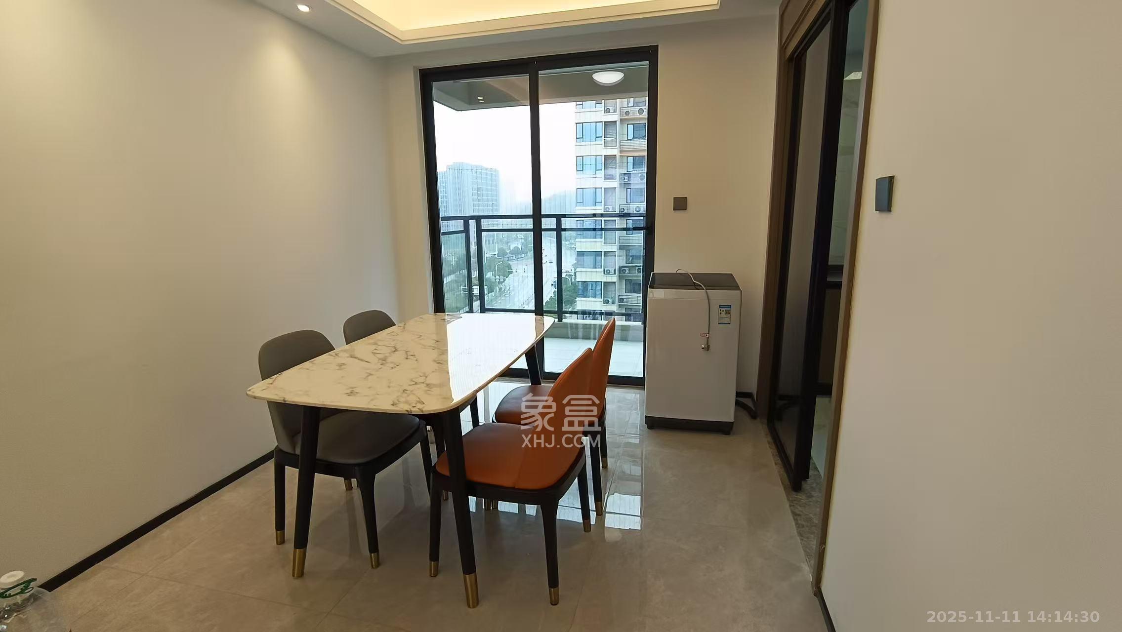 长房云西府一期 4室2厅2卫 3700.0元/月 长房云西府一期 4室2厅2卫 3700.0元/月室内图