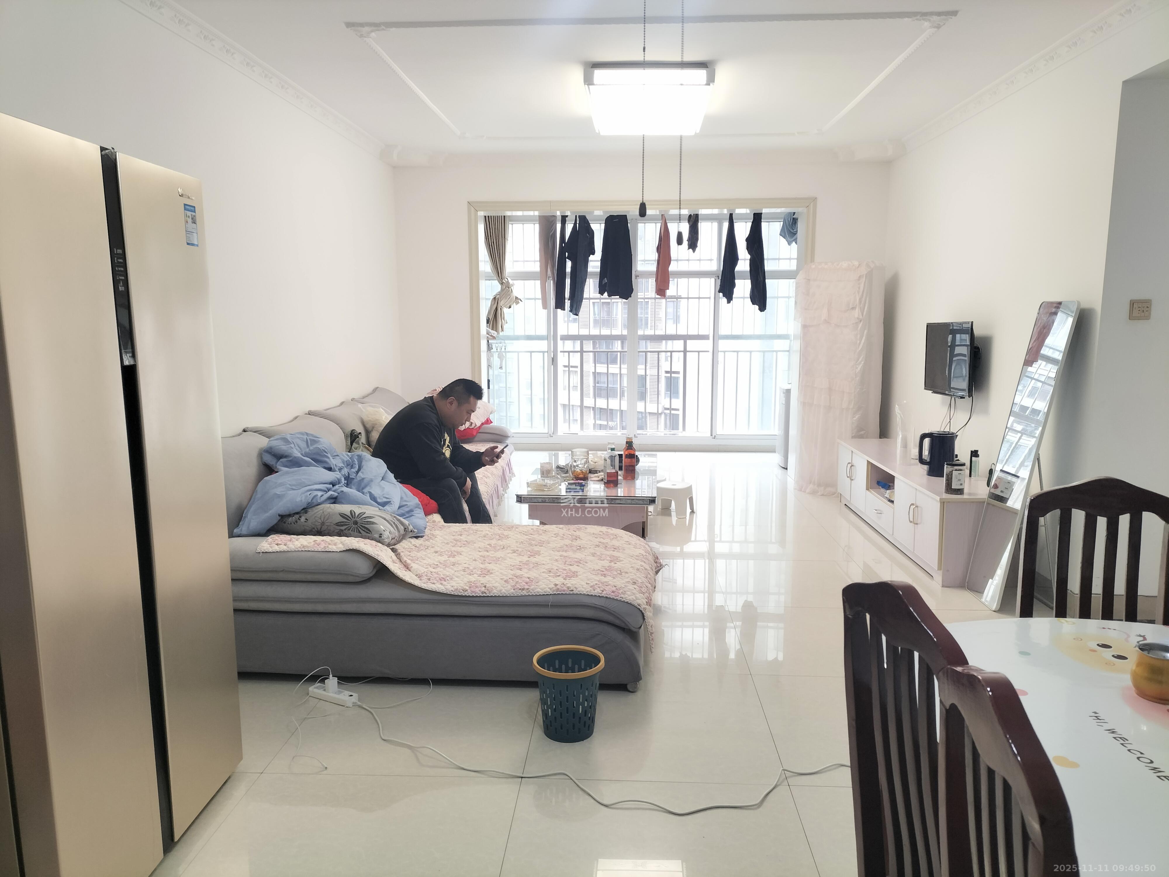 骑龙安置小区 3室2厅2卫 2400.0元/月 骑龙安置小区 3室2厅2卫 2400.0元/月室内图