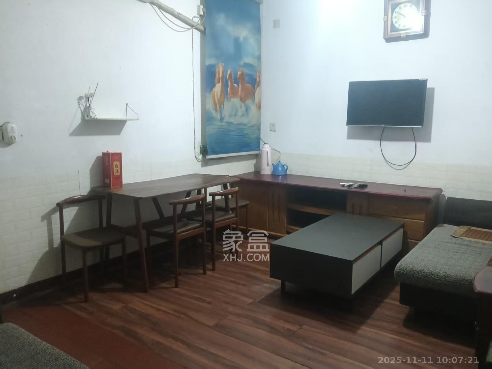 楚湘街一条巷散盘 2室1厅1卫 1400.0元/月 楚湘街一条巷散盘 2室1厅1卫 1400.0元/月室内图