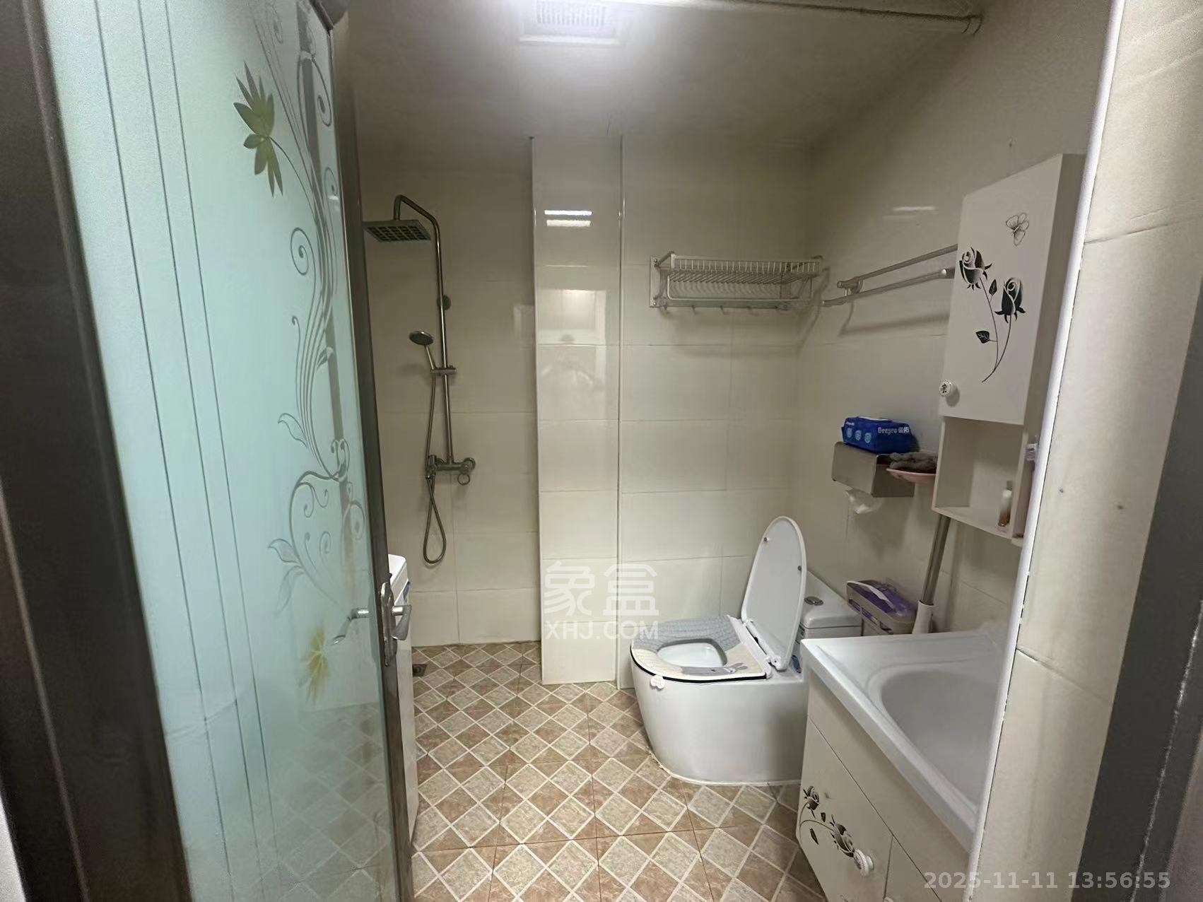 红橡华园(菲莎公馆)  1室1厅1卫    1500.0元/月室内图