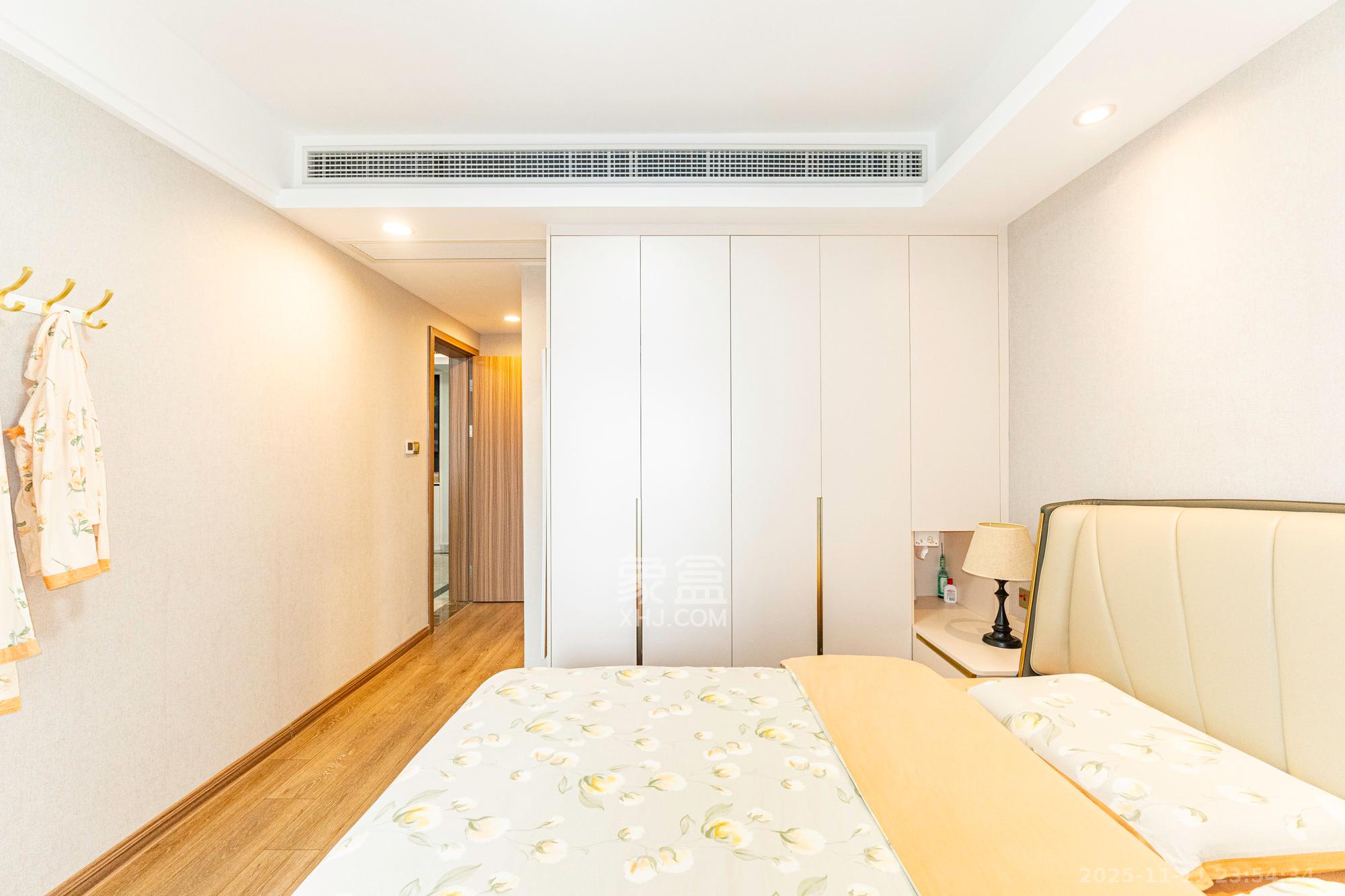 华远碧桂园海蓝城  4室2厅2卫    102.0万卧室