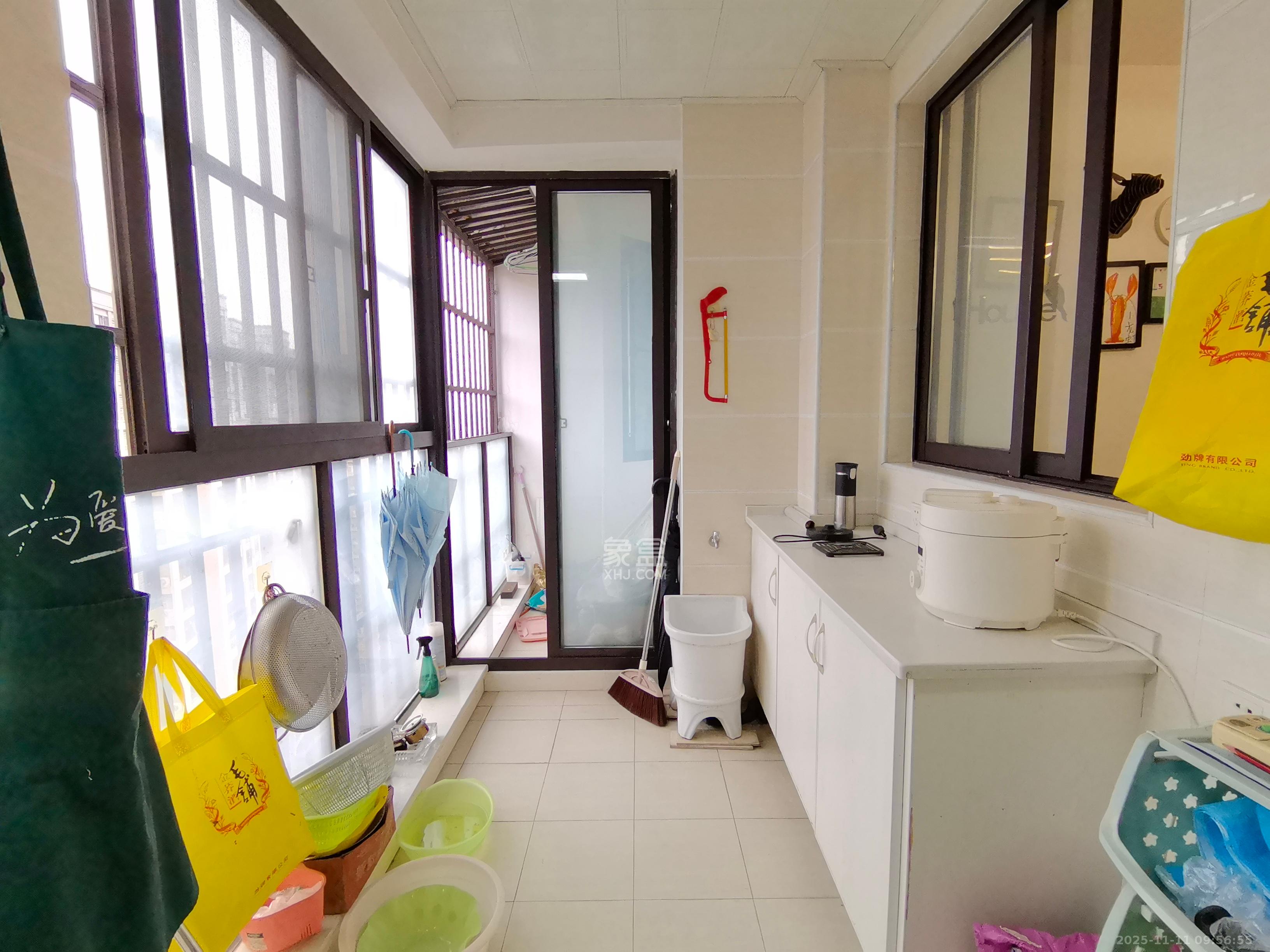 奥克斯缔壹城  3室1厅2卫    2600.0元/月室内图