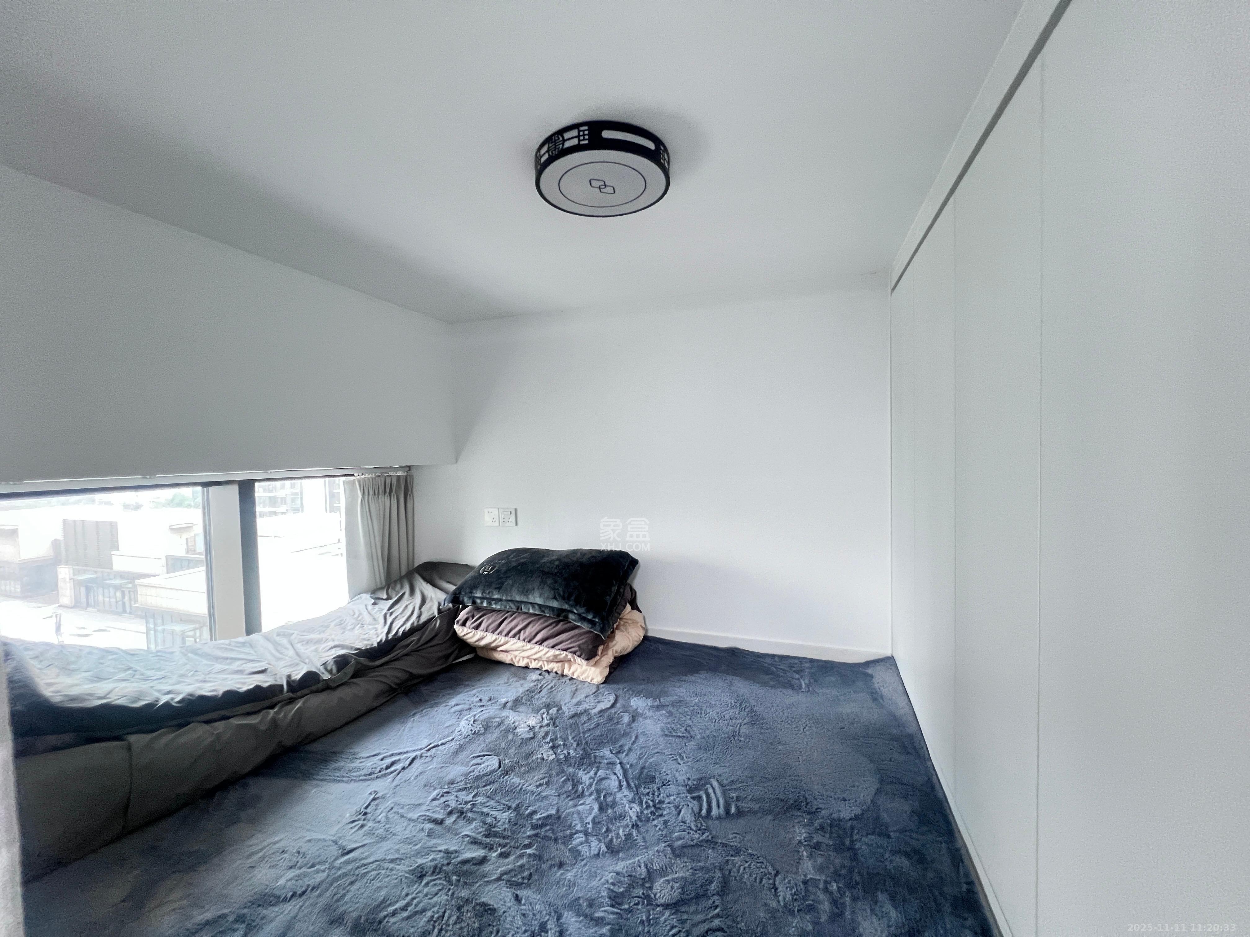 珠江花城好世界  1室1厅1卫    2300.0元/月室内图