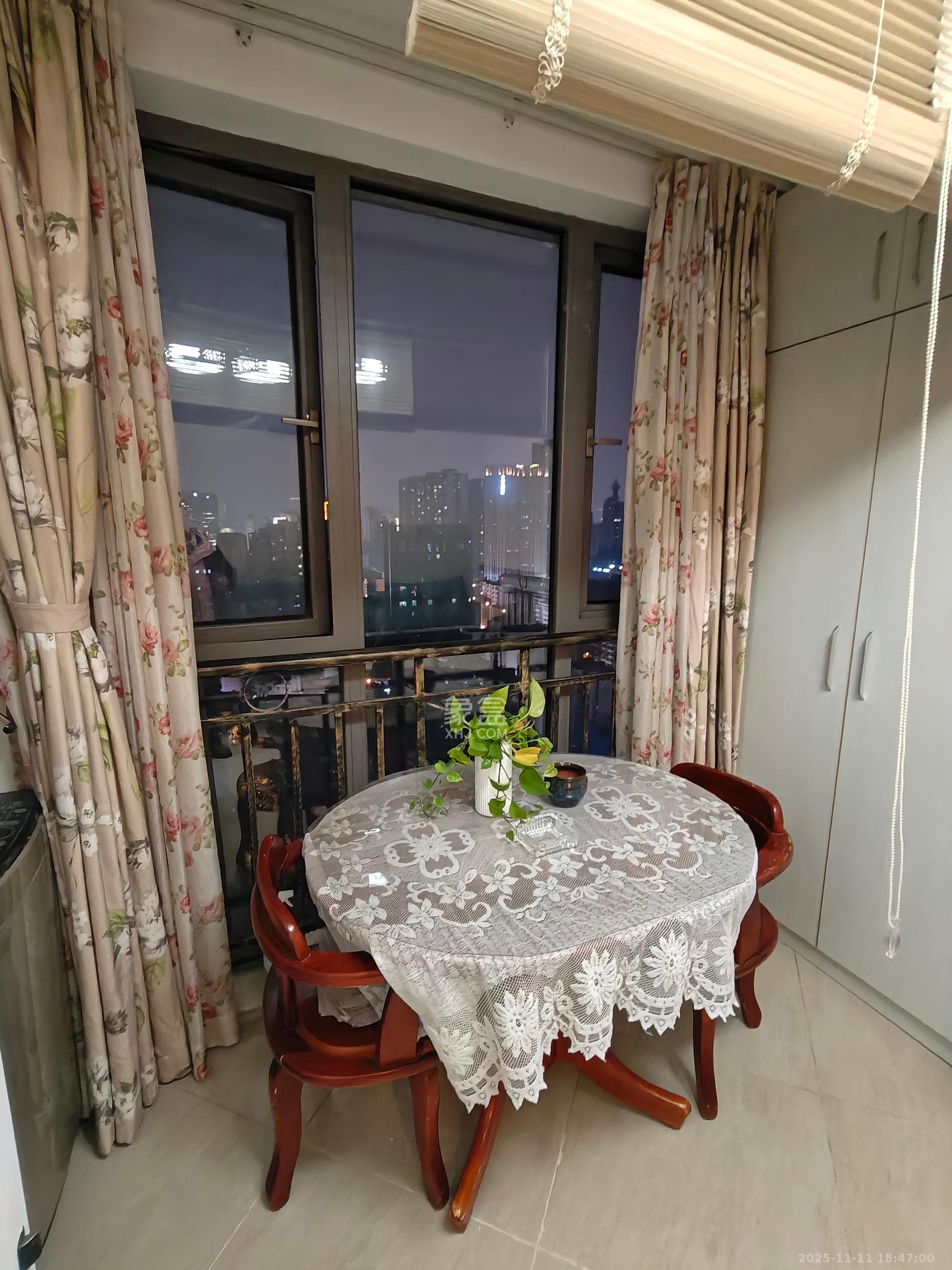 佳天瑞宁花园  1室2厅1卫    1800.0元/月室内图