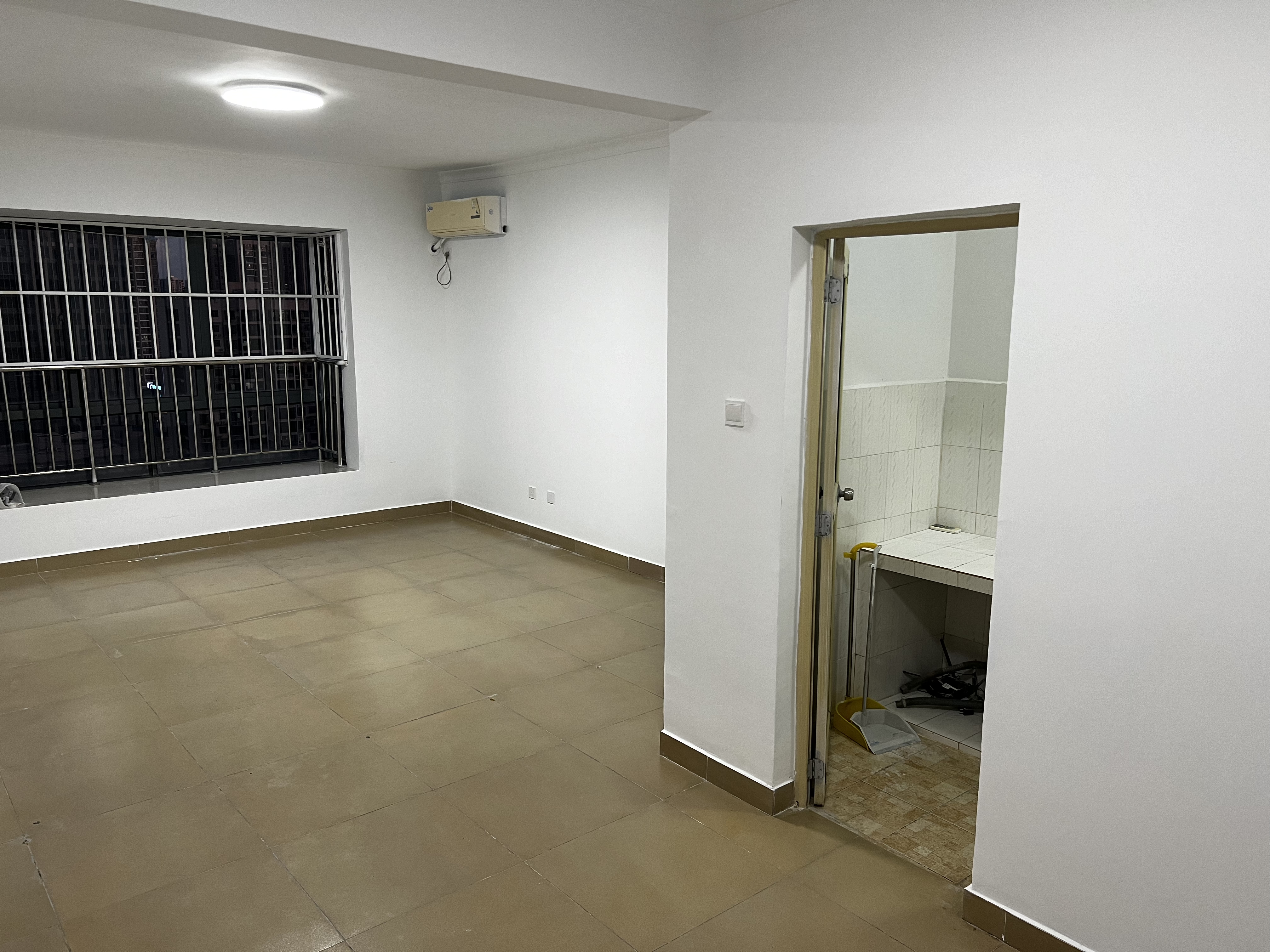 金海广场 2室1厅1卫 2000.0元/月 金海广场 2室1厅1卫 2000.0元/月室内图