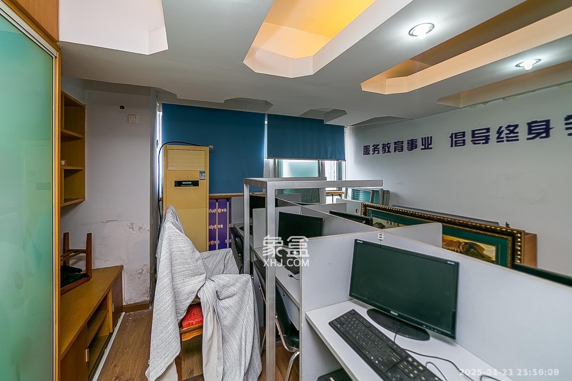 华菱蓝调国际（华菱.香墅美地）  2室2厅1卫    1700.0元/月室内图