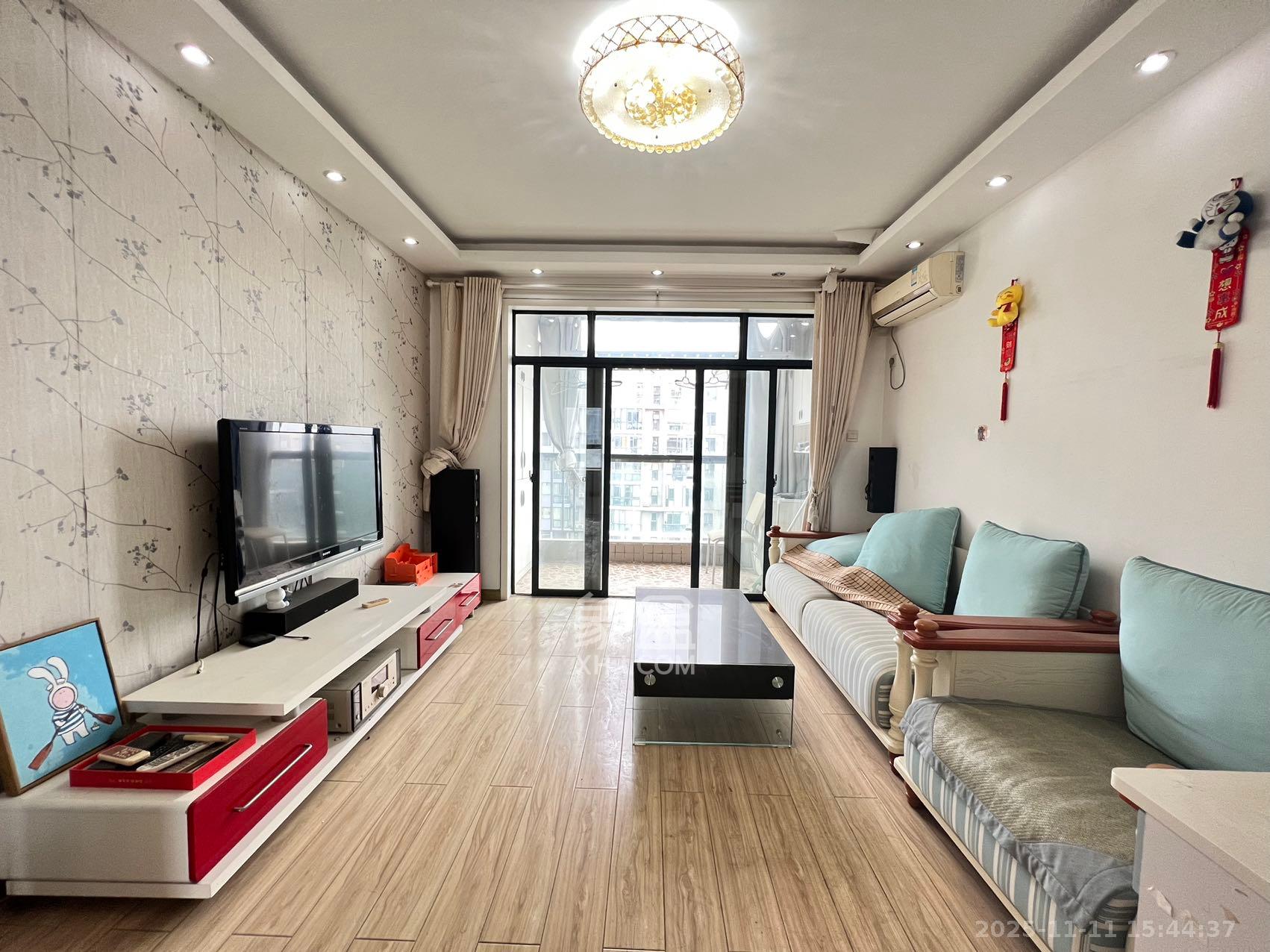 湘江世纪城咏江苑  2室2厅1卫    2000.0元/月