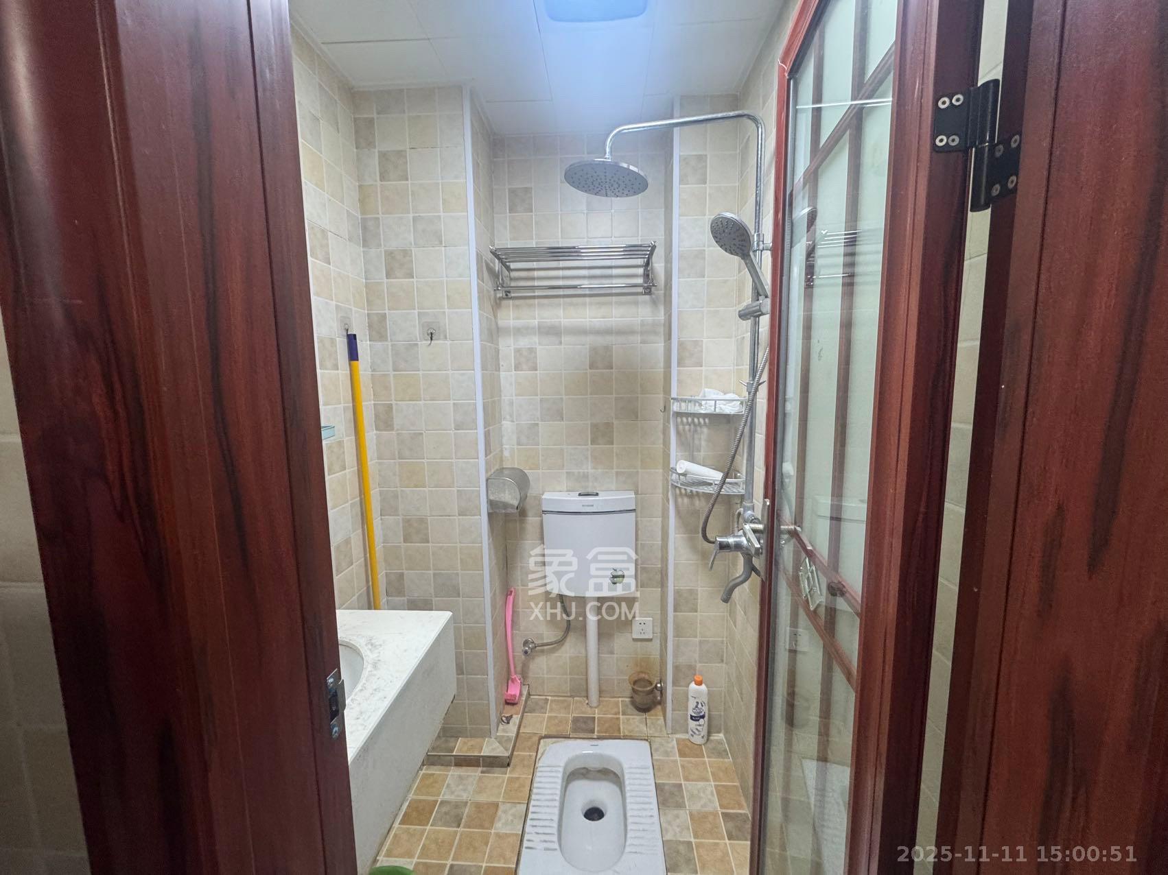 V领寓（岭南家园）  1室1厅1卫    1500.0元/月室内图