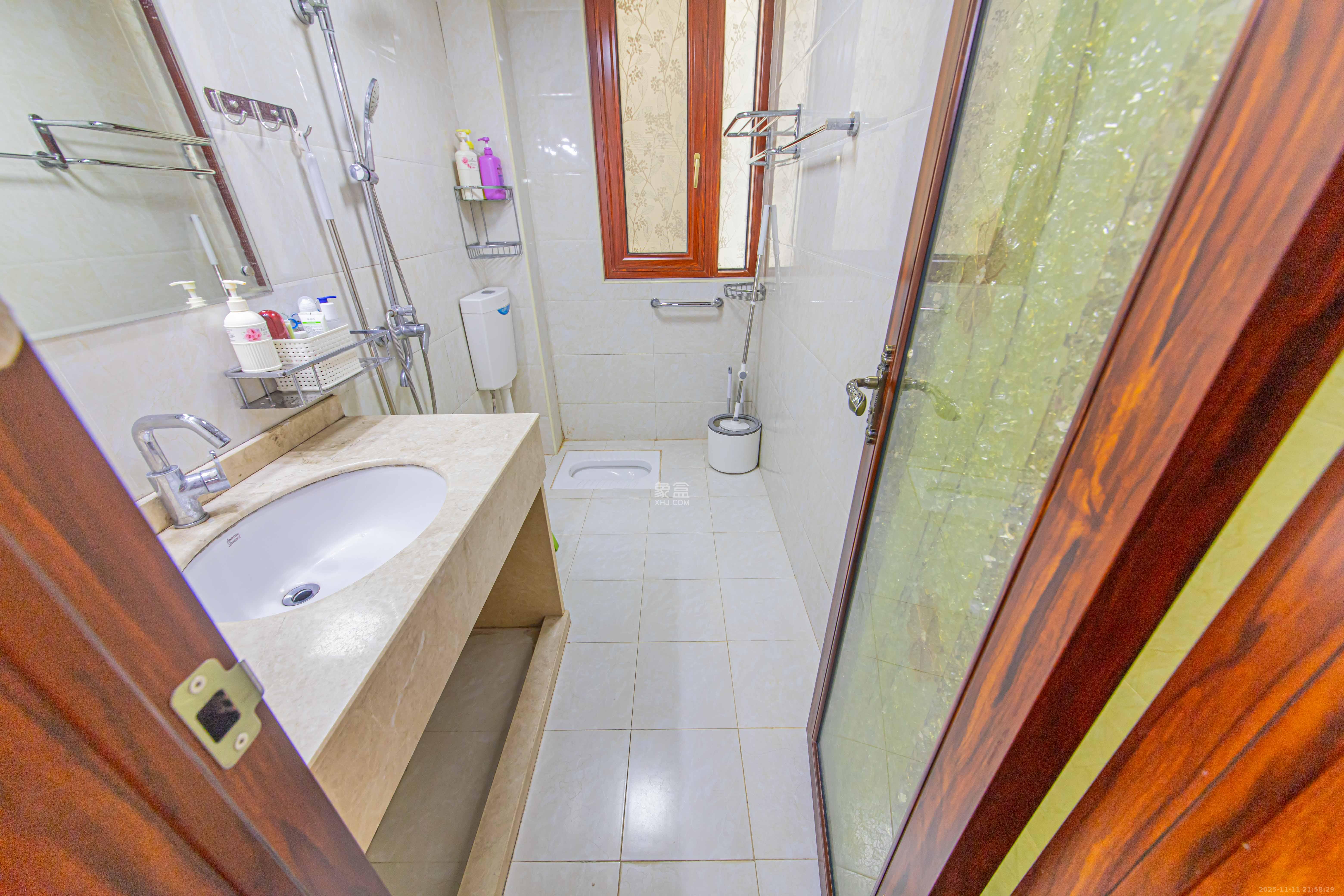 现代雅境园 2室2厅1卫 130.0万 现代雅境园 2室2厅1卫 130.0万卫生间
