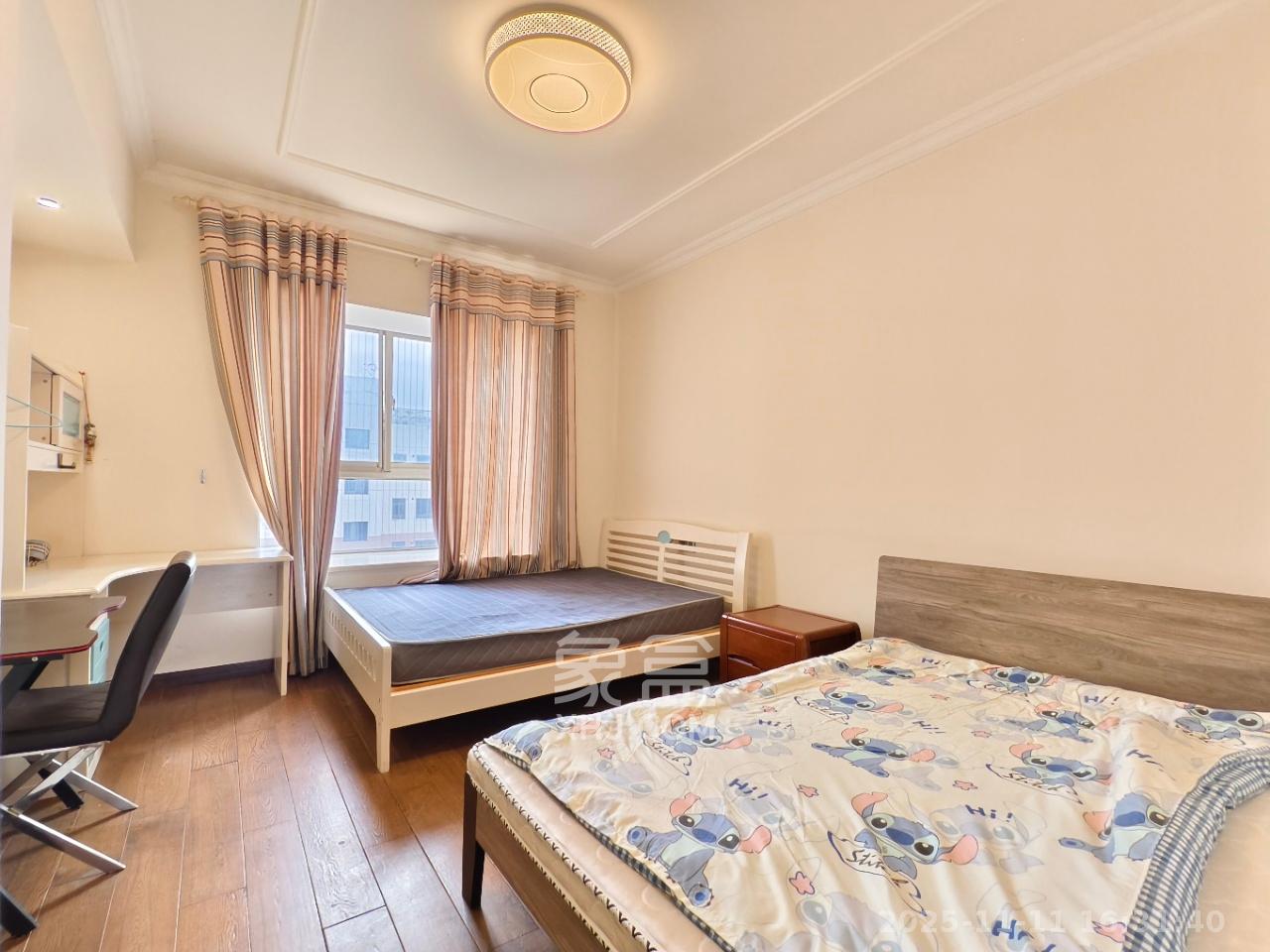 西岸润泽府  4室2厅2卫    4500.0元/月室内图