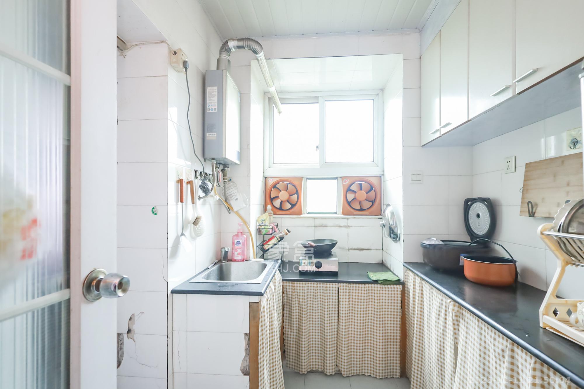 长沙花纸印刷厂宿舍 2室1厅1卫 46.8万 长沙花纸印刷厂宿舍 2室1厅1卫 46.8万厨房