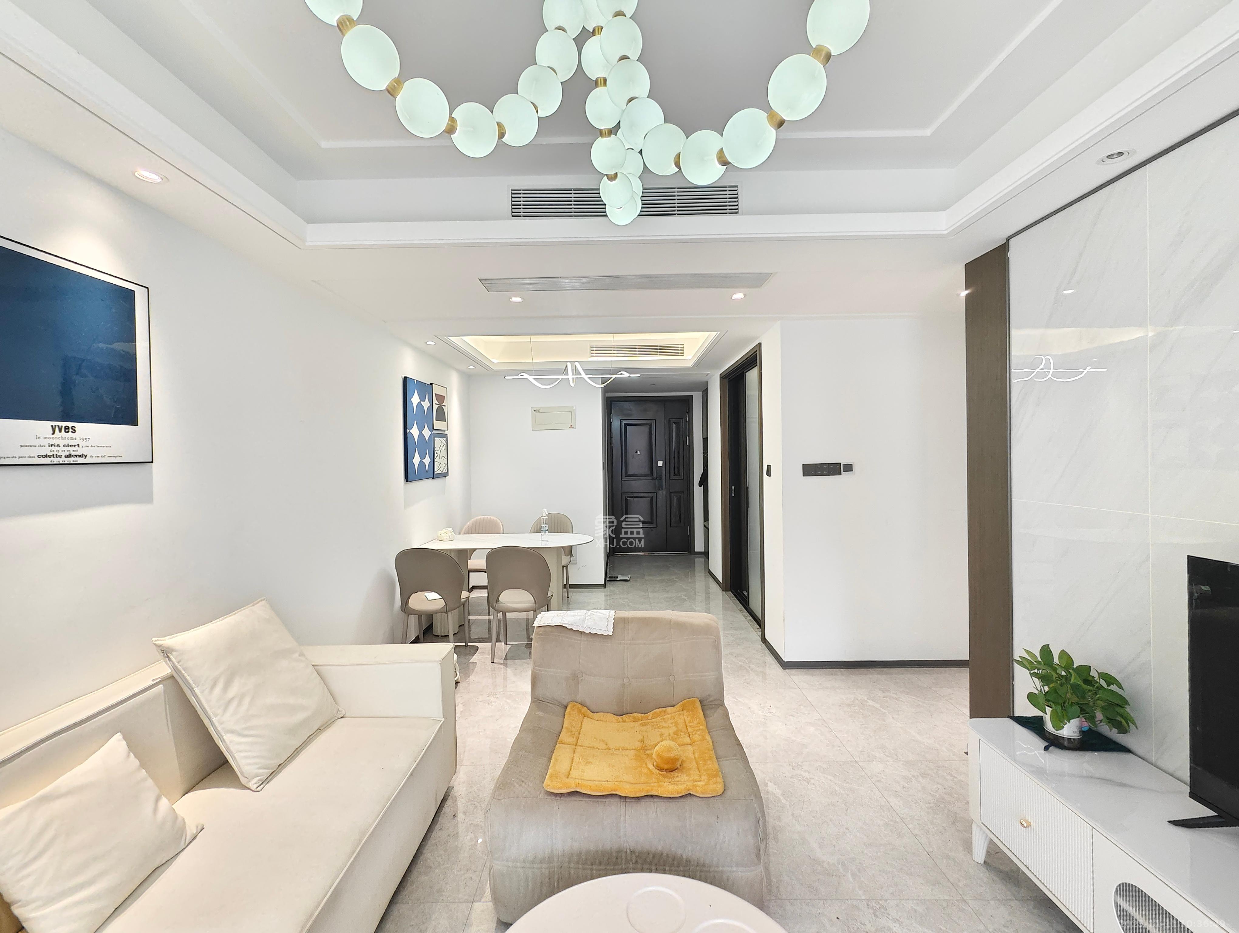 荣盛锦绣学府  4室2厅2卫    2700.0元/月