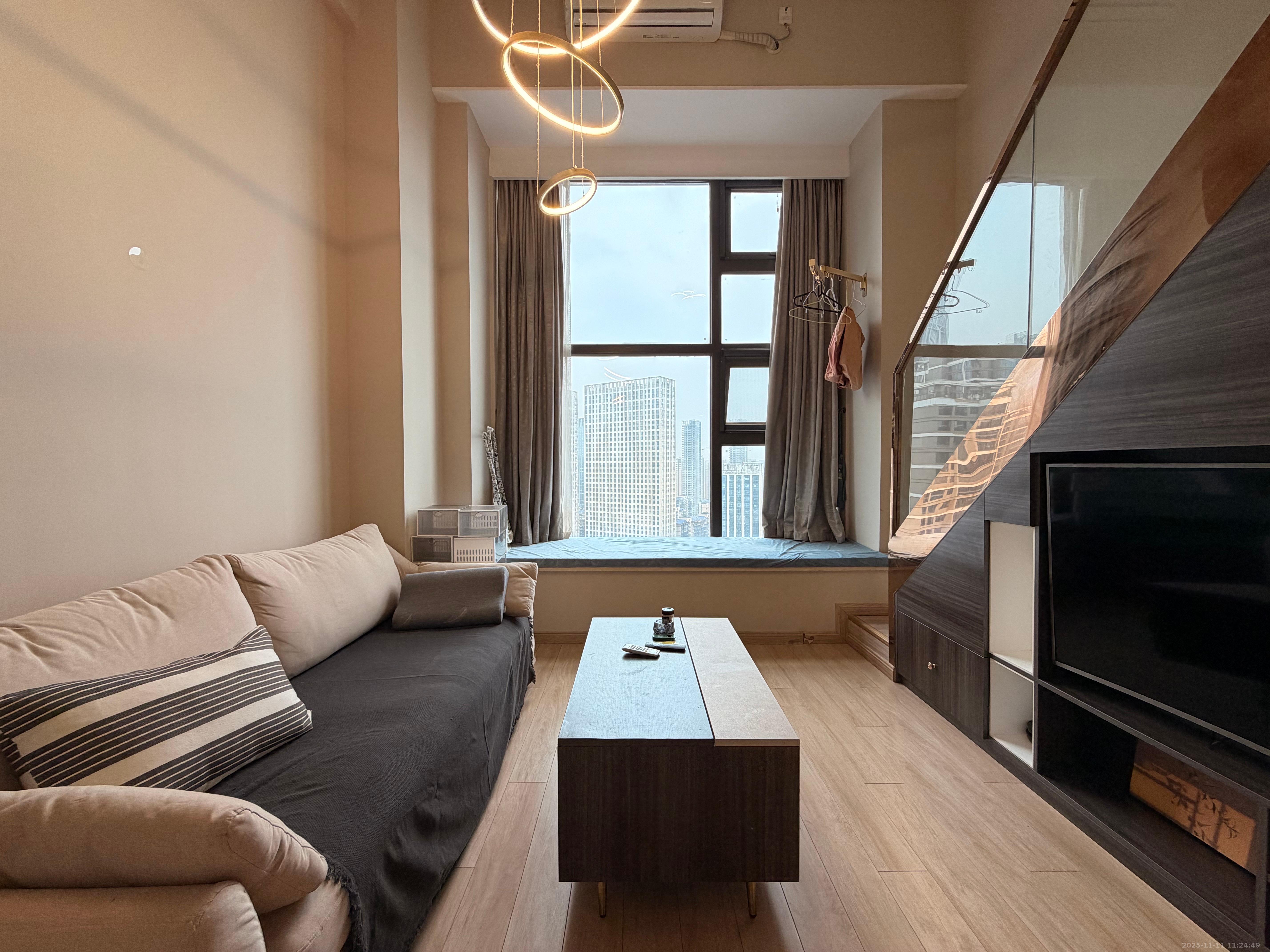 远洋外滩壹号 1室1厅1卫 2400.0元/月 远洋外滩壹号 1室1厅1卫 2400.0元/月室内图