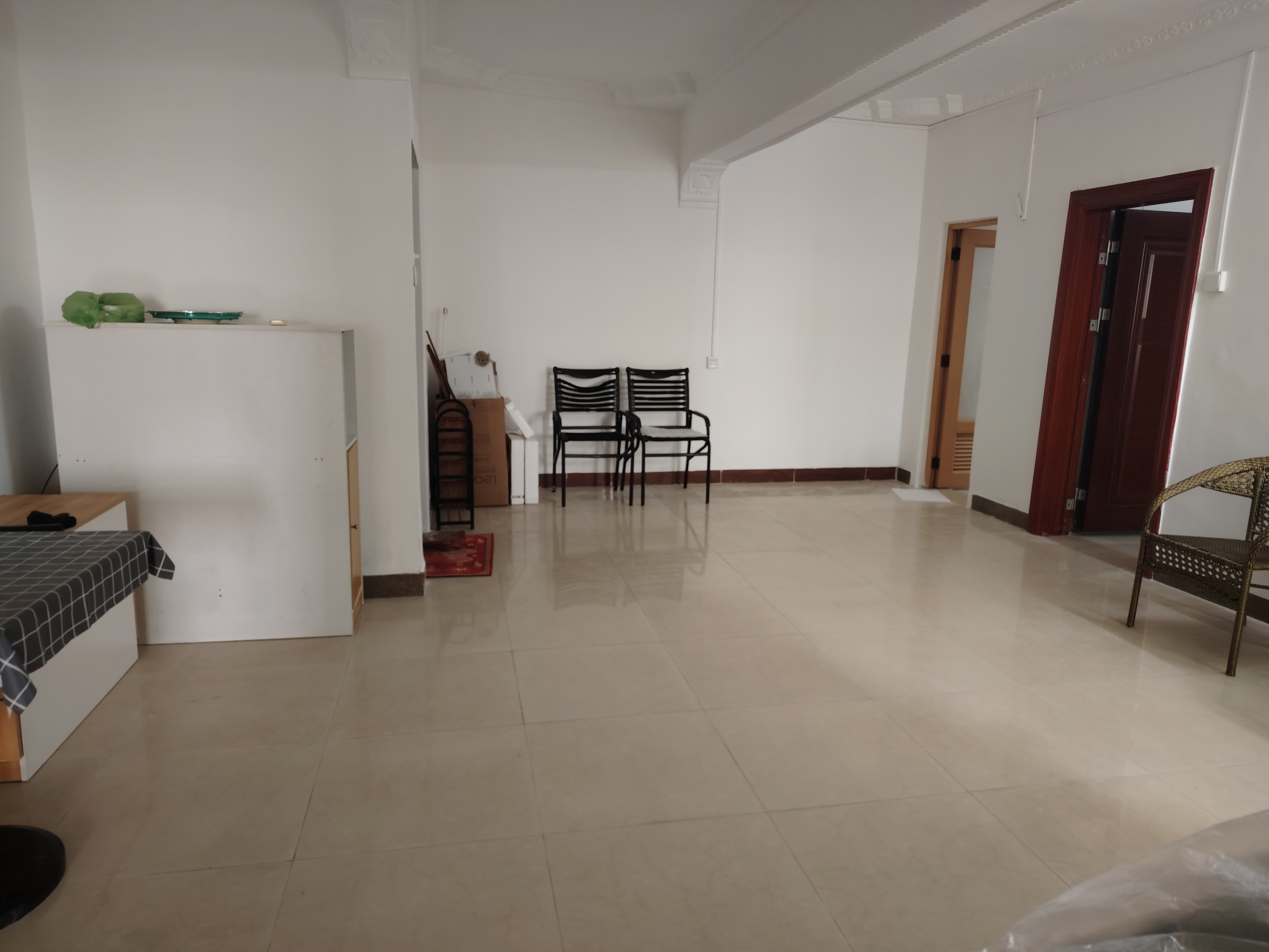 凤翔大厦  2室1厅1卫    1800.0元/月室内图