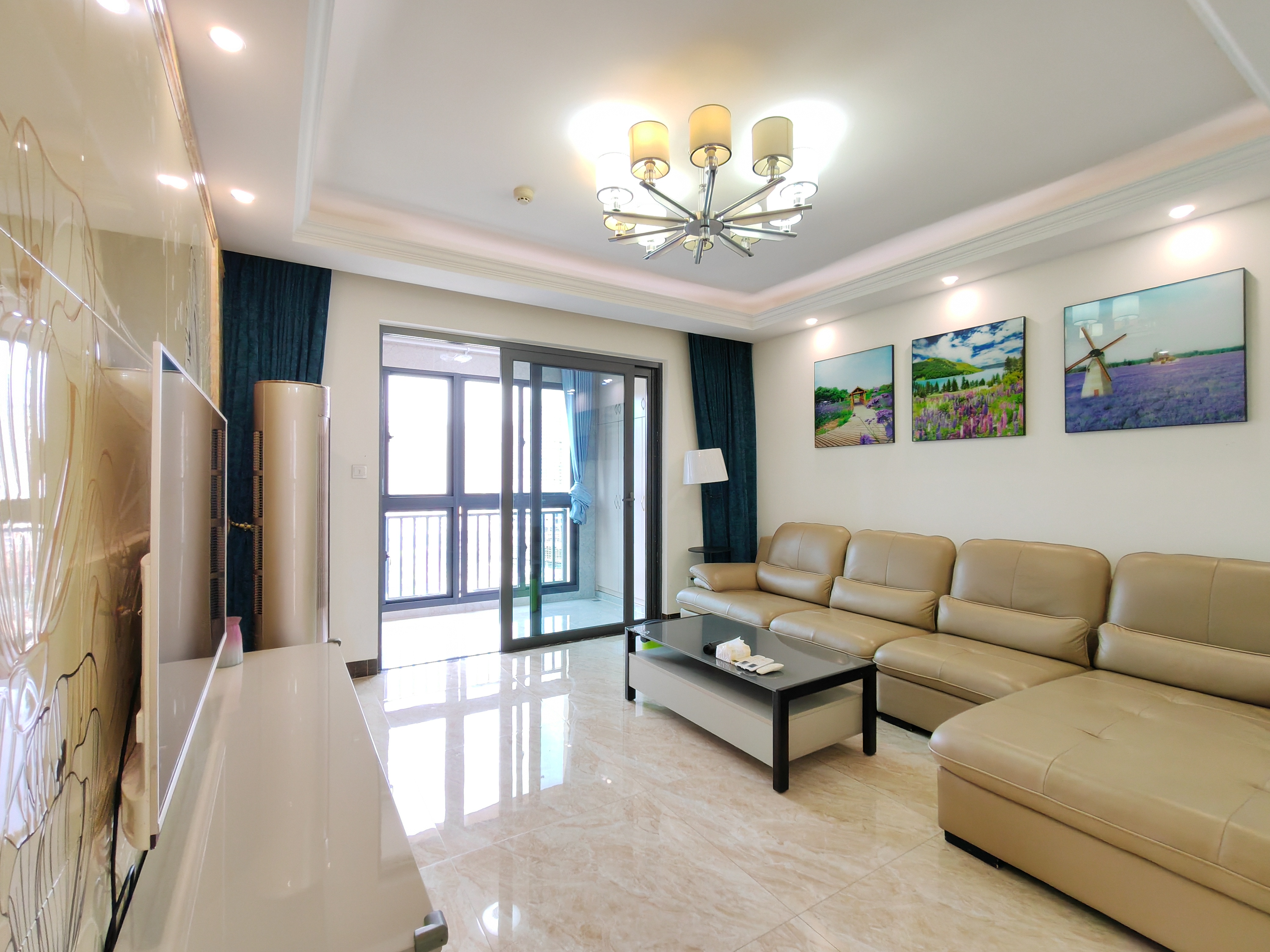 海航豪庭南苑  3室2厅2卫    5000.0元/月