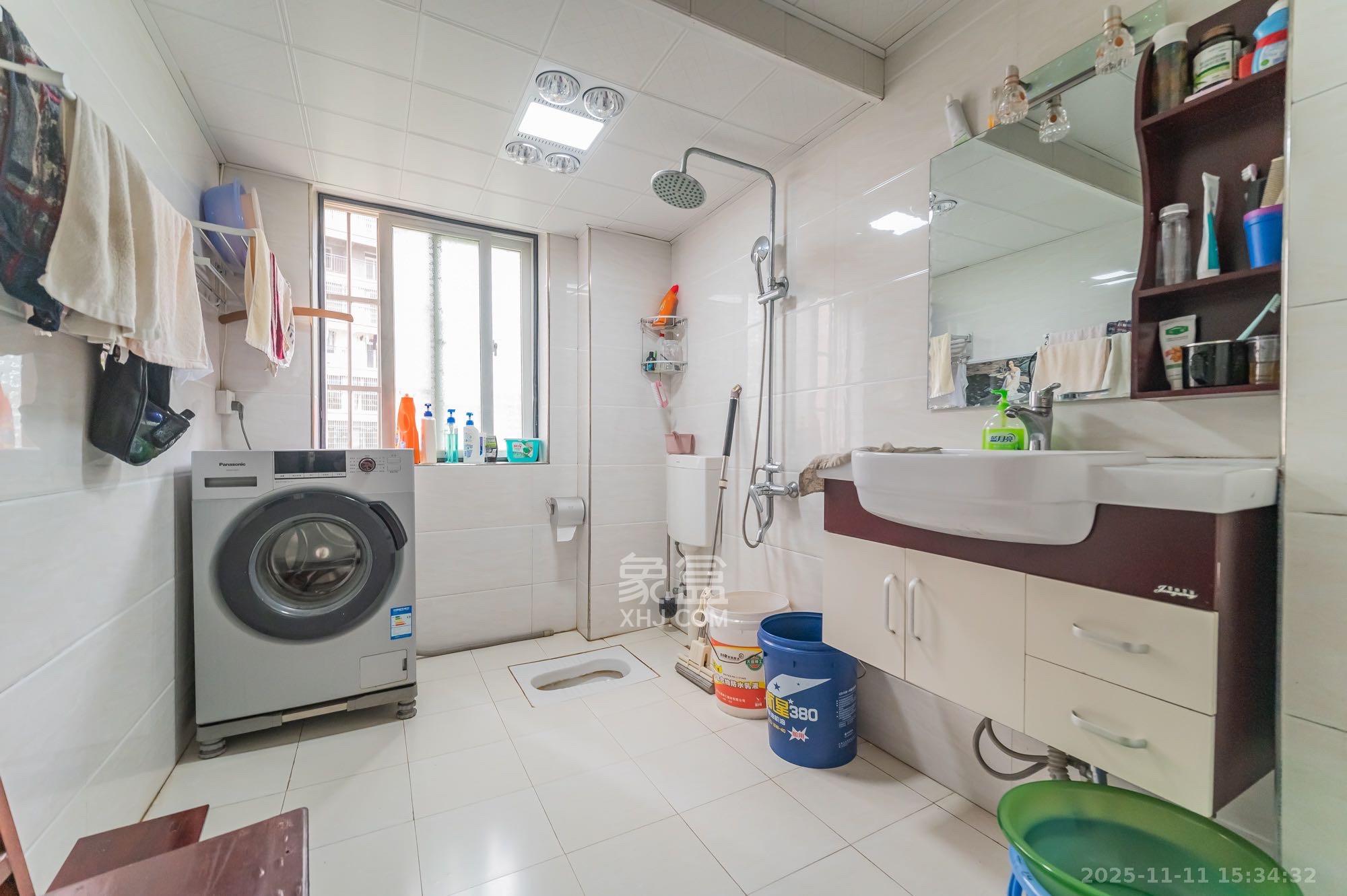 筑梦佳园  4室2厅2卫    2000.0元/月室内图