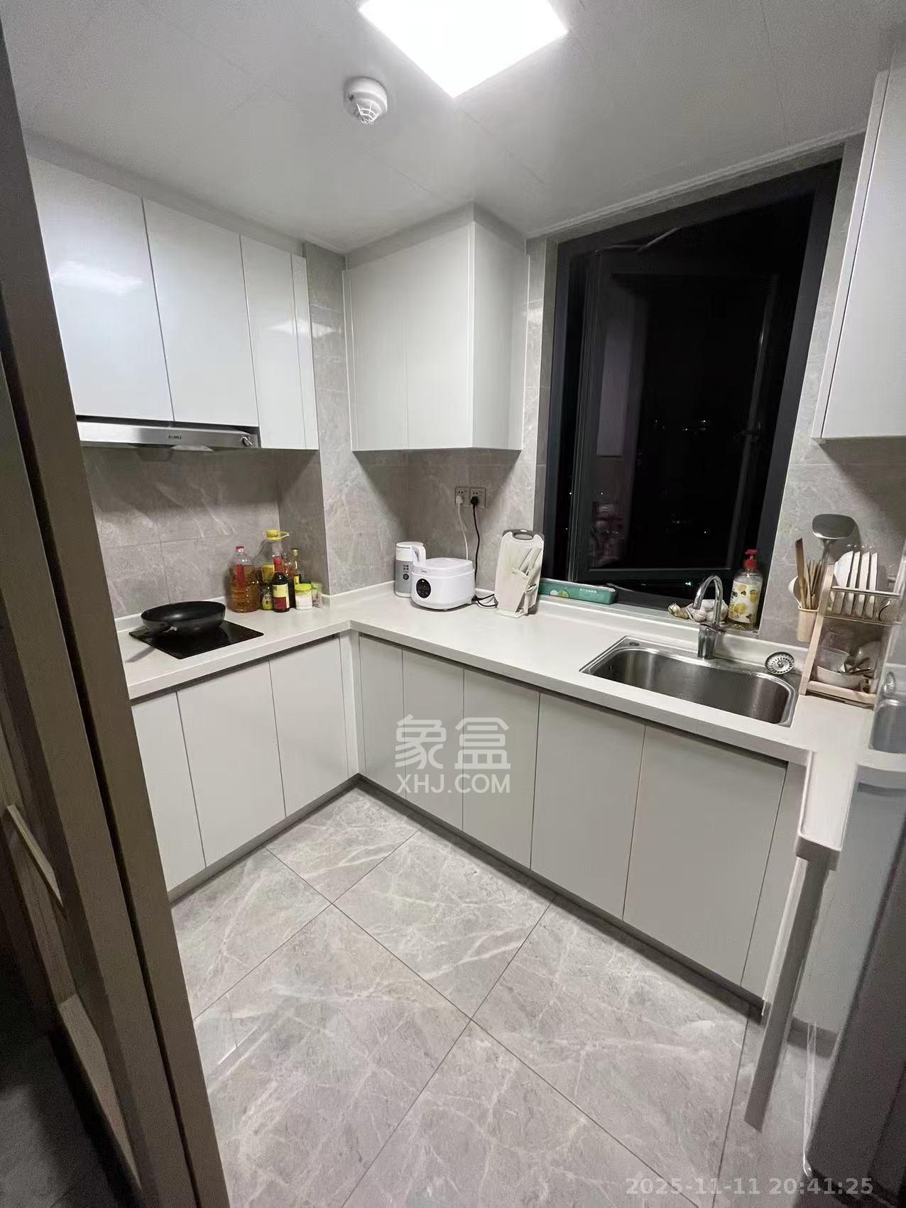 中海阅江府 1室1厅1卫 2700.0元/月 中海阅江府 1室1厅1卫 2700.0元/月室内图